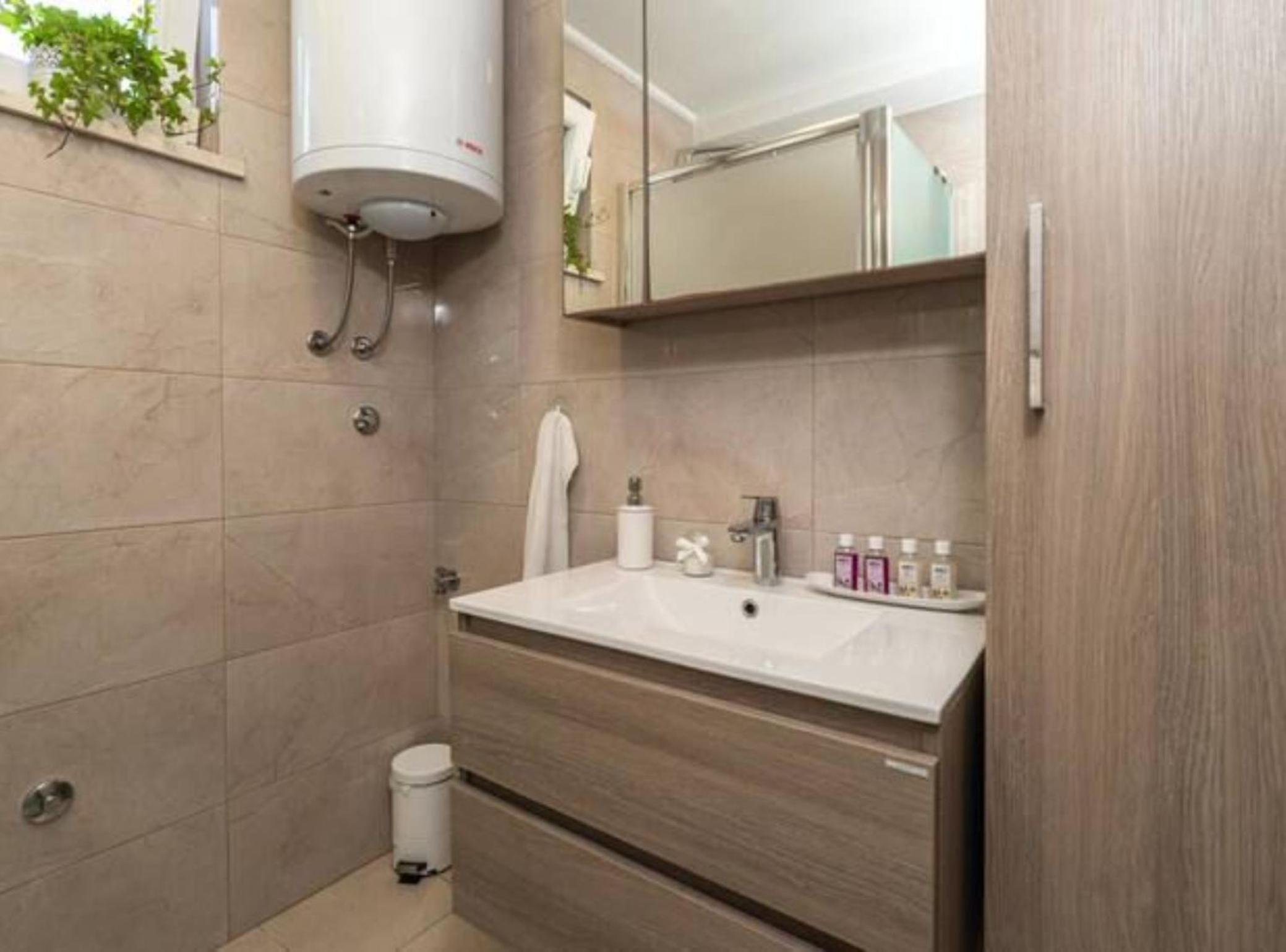 Apartment Tomic