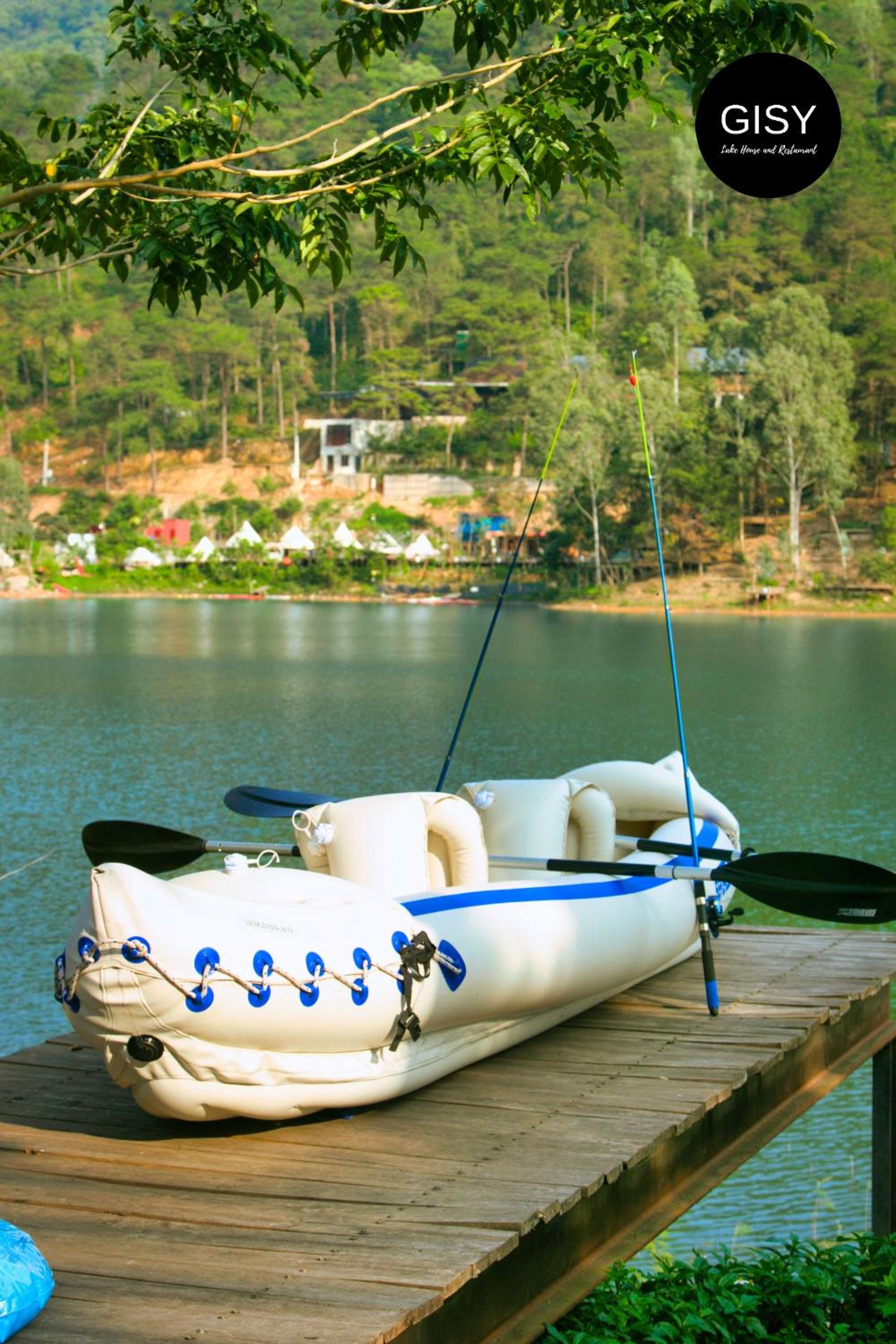 GISY Lake Hostel