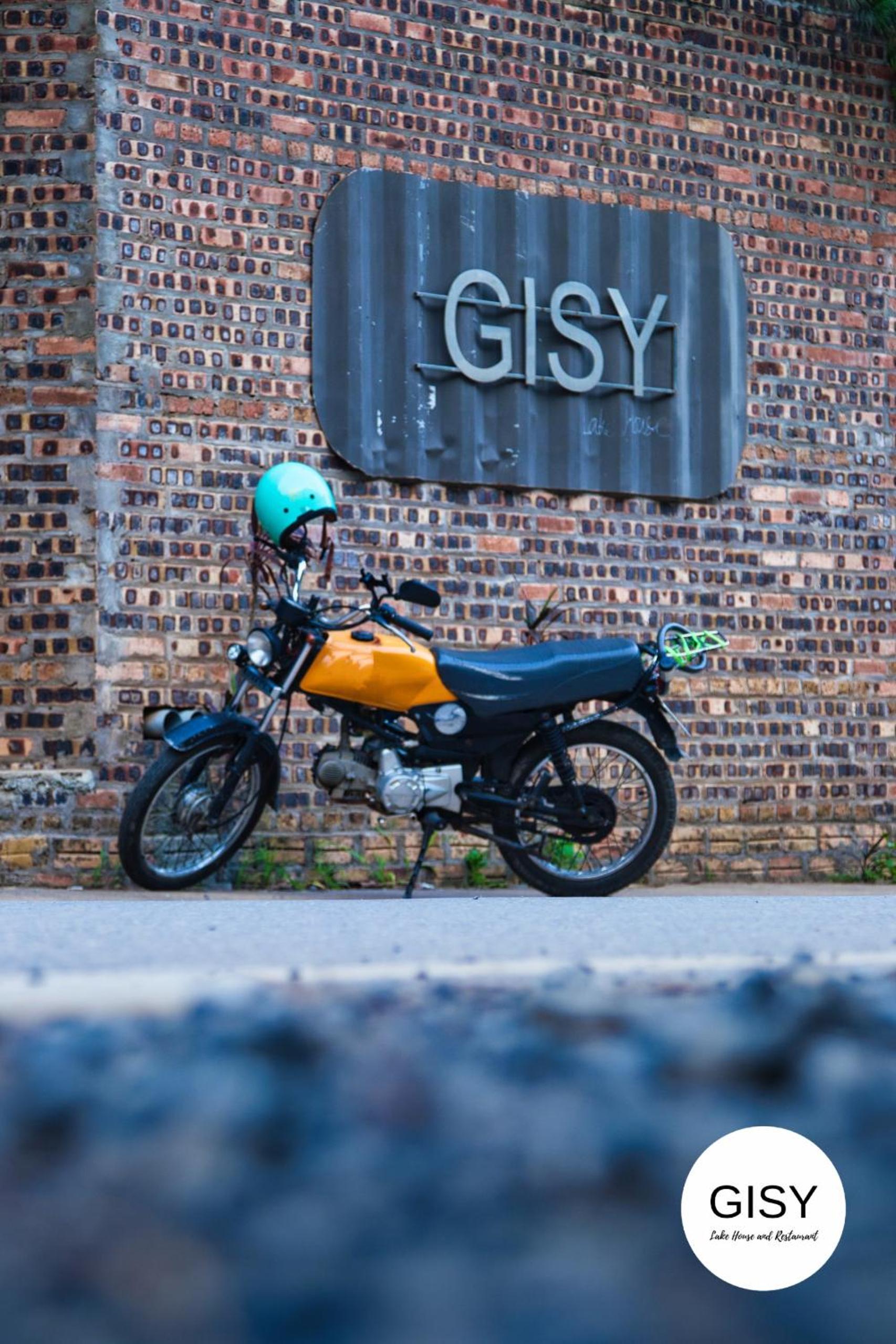 GISY Lake Hostel