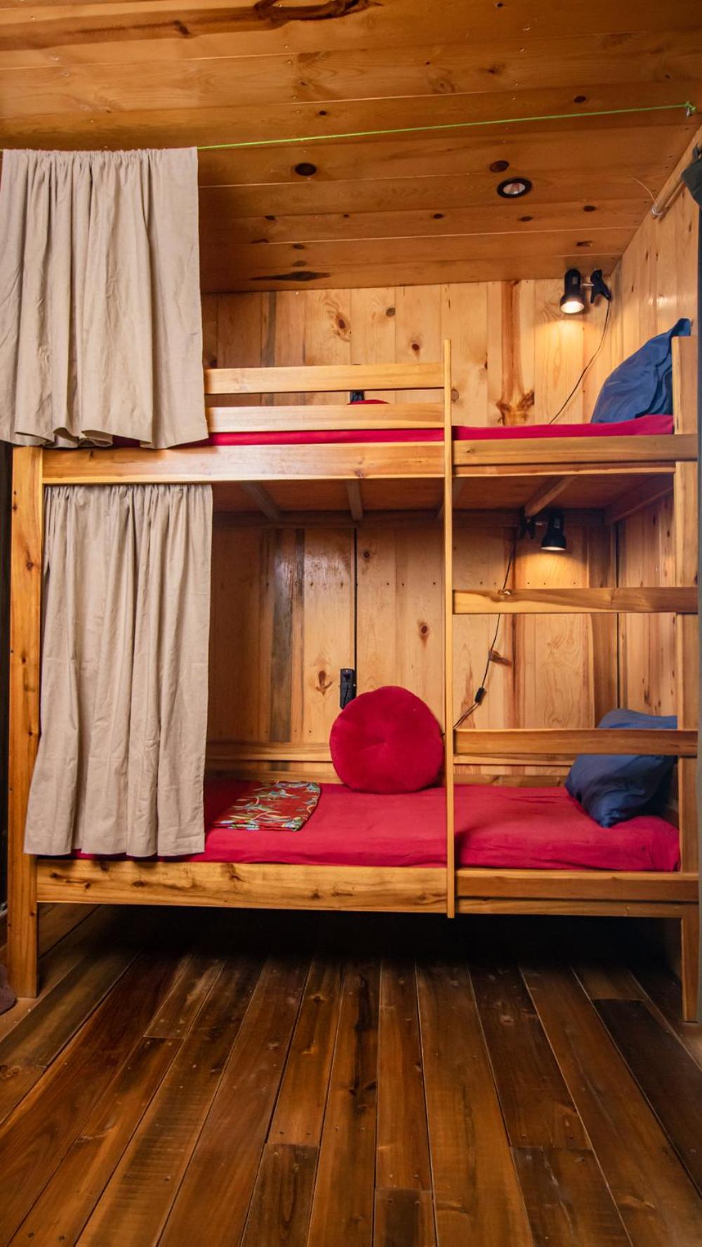 GISY Lake Hostel