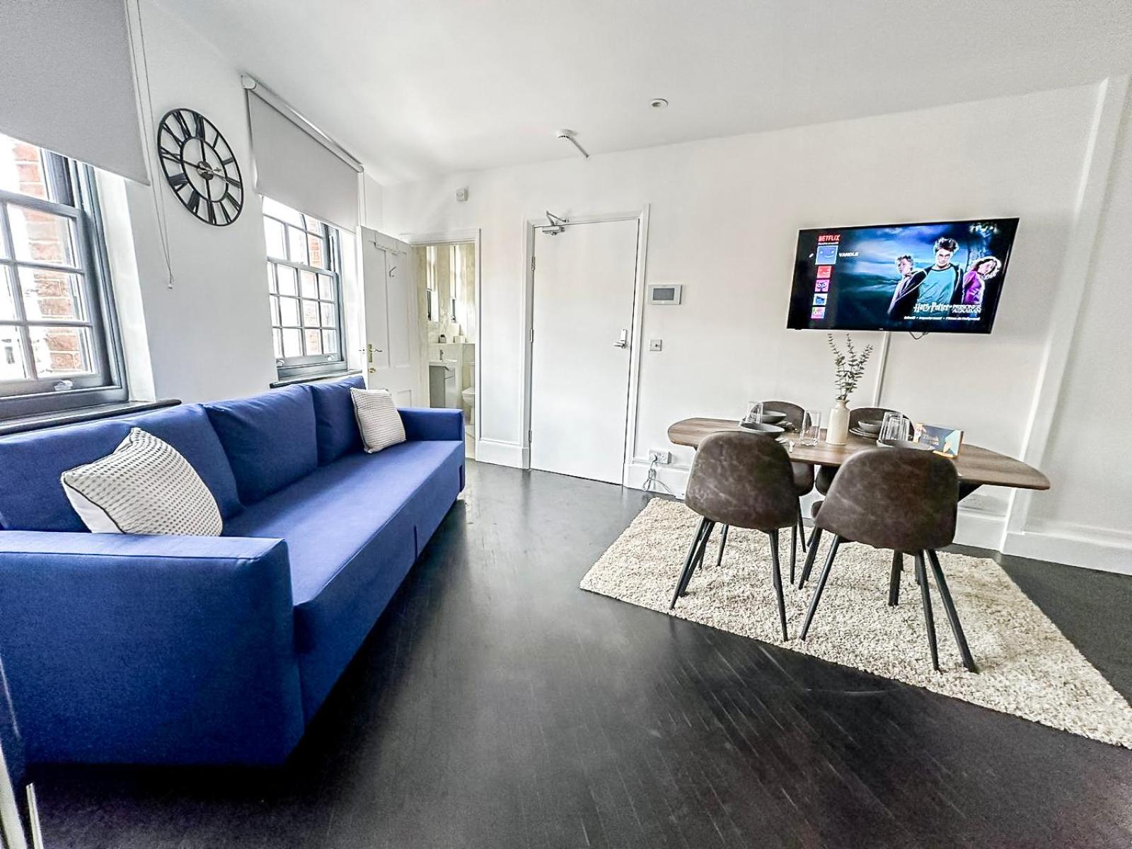 Modern 1-Bedroom Apartments near Shoreditch, Old Street & Hoxton by NourNest Apartments