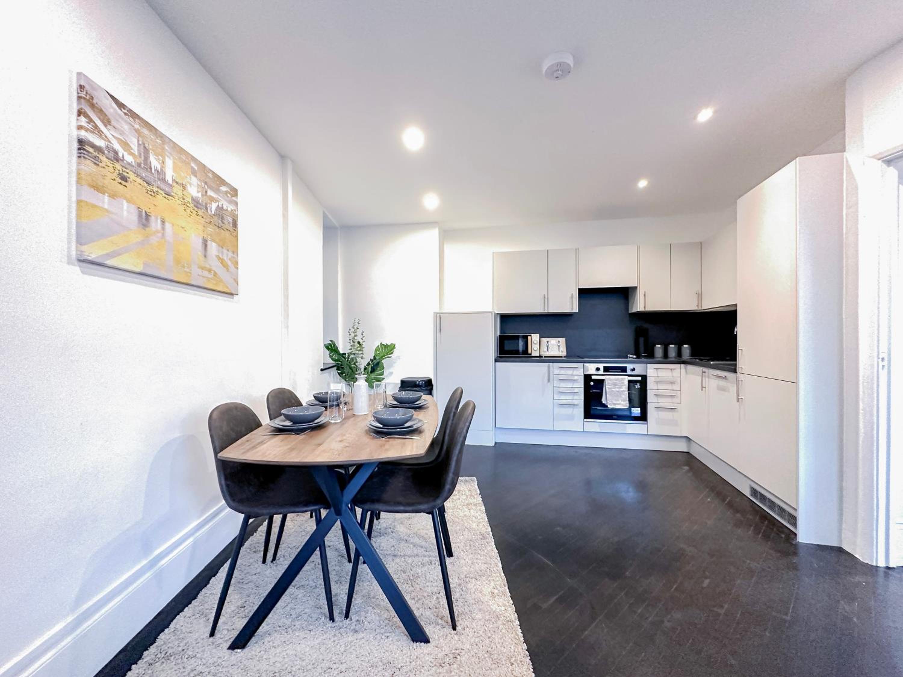 Modern 1-Bedroom Apartments near Shoreditch, Old Street & Hoxton by NourNest Apartments