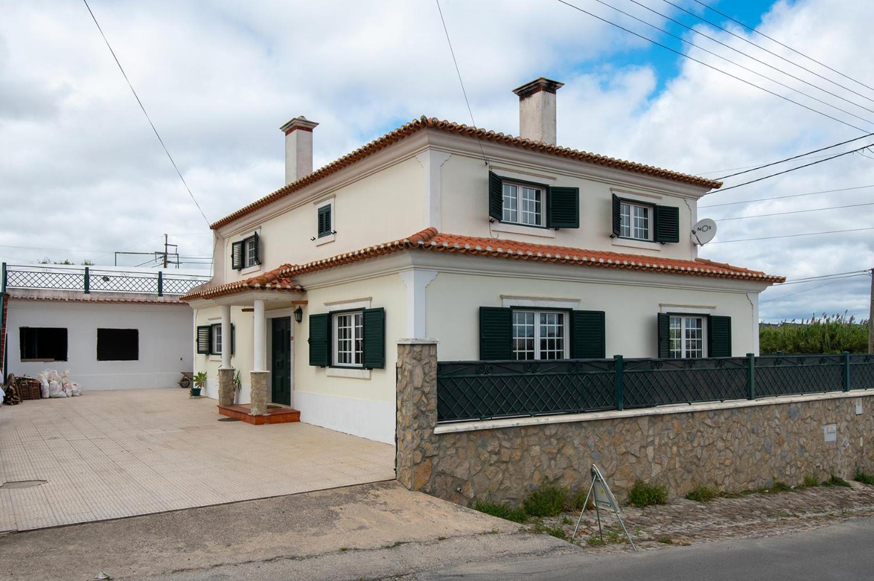 Marmeleira House Terrace view 2