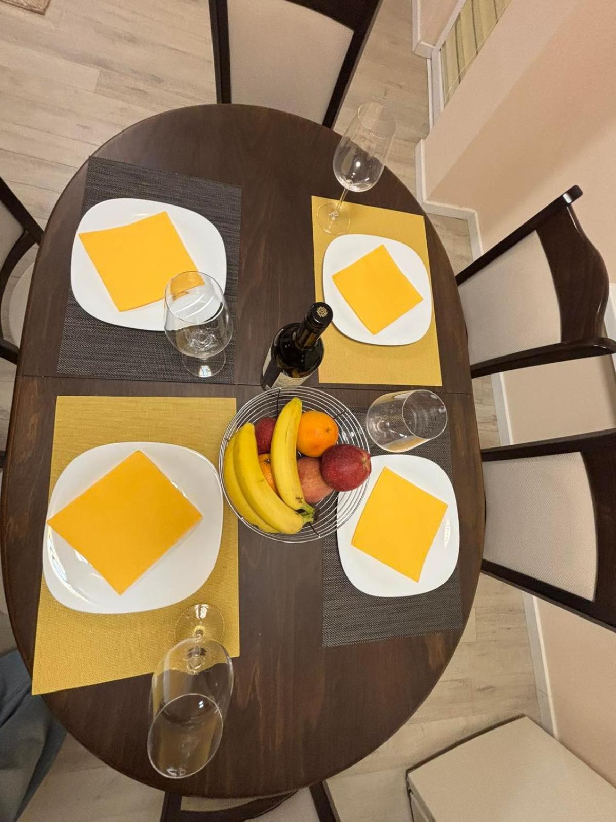 GRAND APARTMENT BOGORIDI - top center near to sea and sea garden