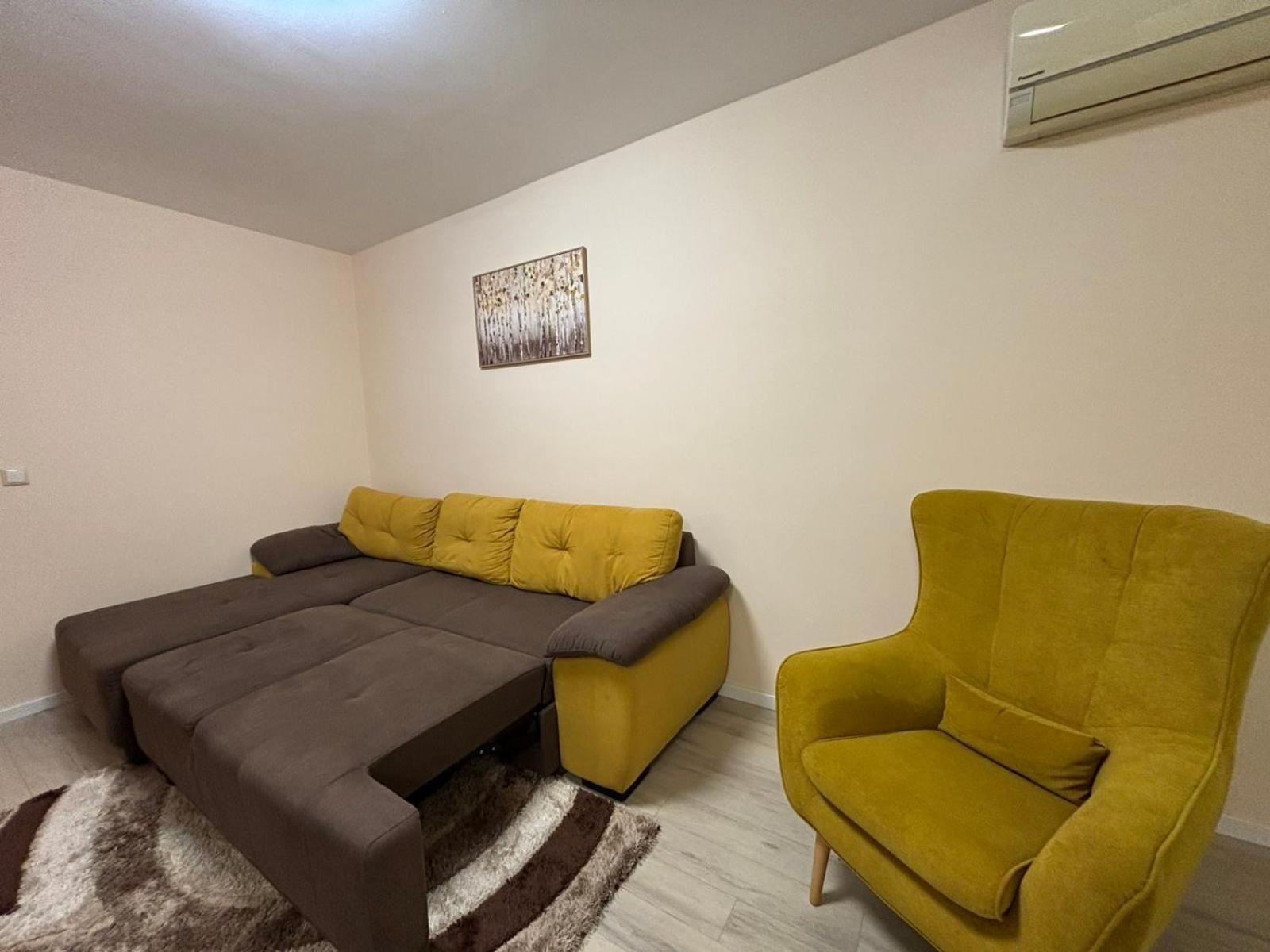 GRAND APARTMENT BOGORIDI - top center near to sea and sea garden