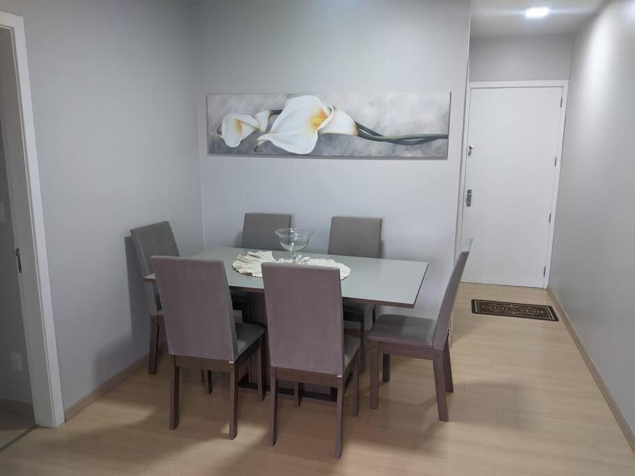 Apartamento aconchegante no centro e com garagem
