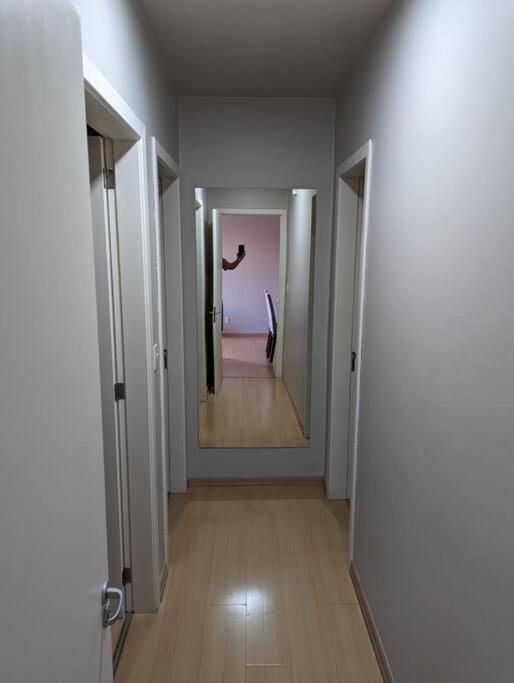 Apartamento aconchegante no centro e com garagem