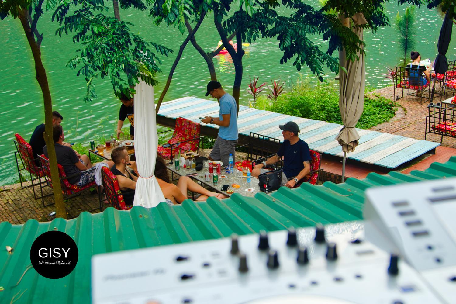 GISY Lake Hostel