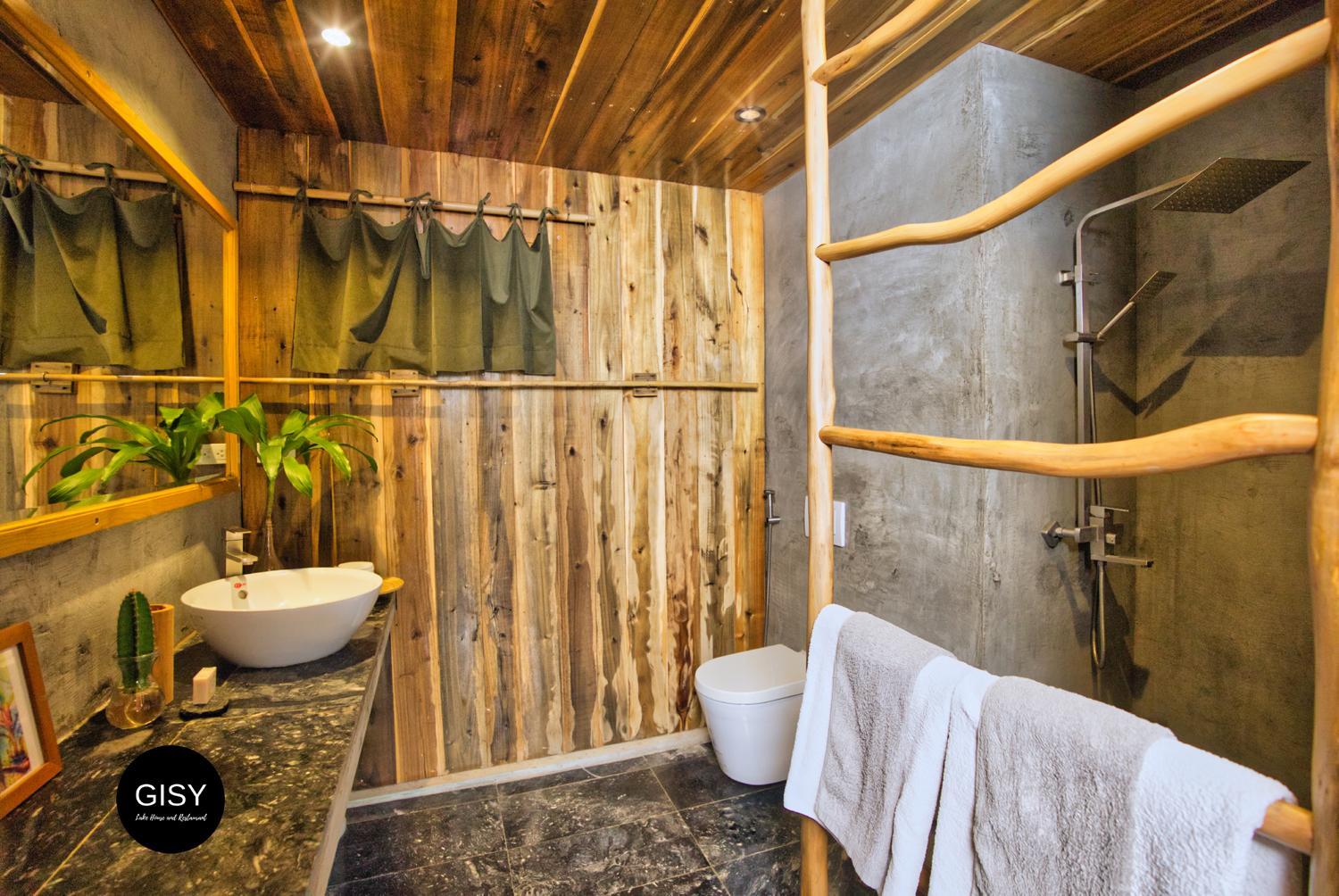 GISY Lake Hostel