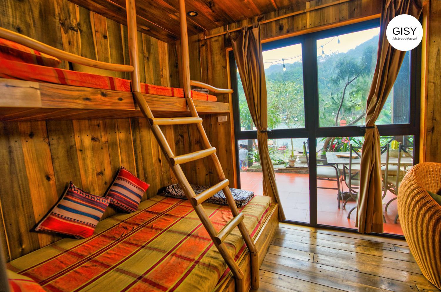 GISY Lake Hostel