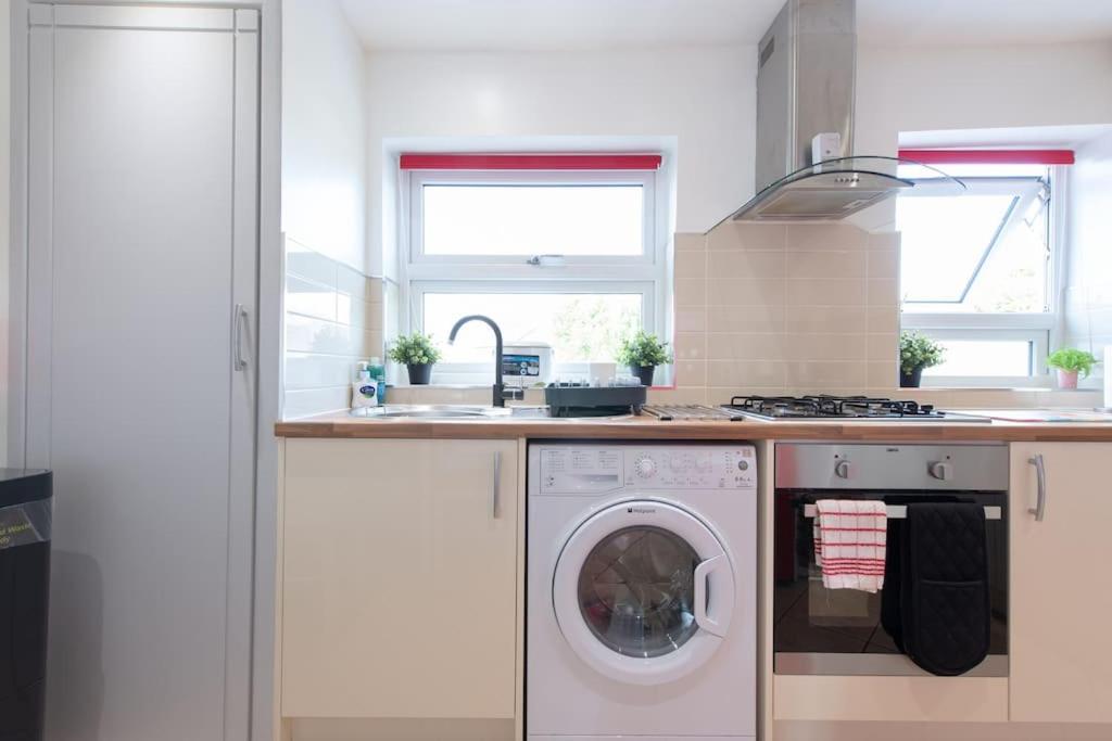 Lovely New Studio Flat - 24C