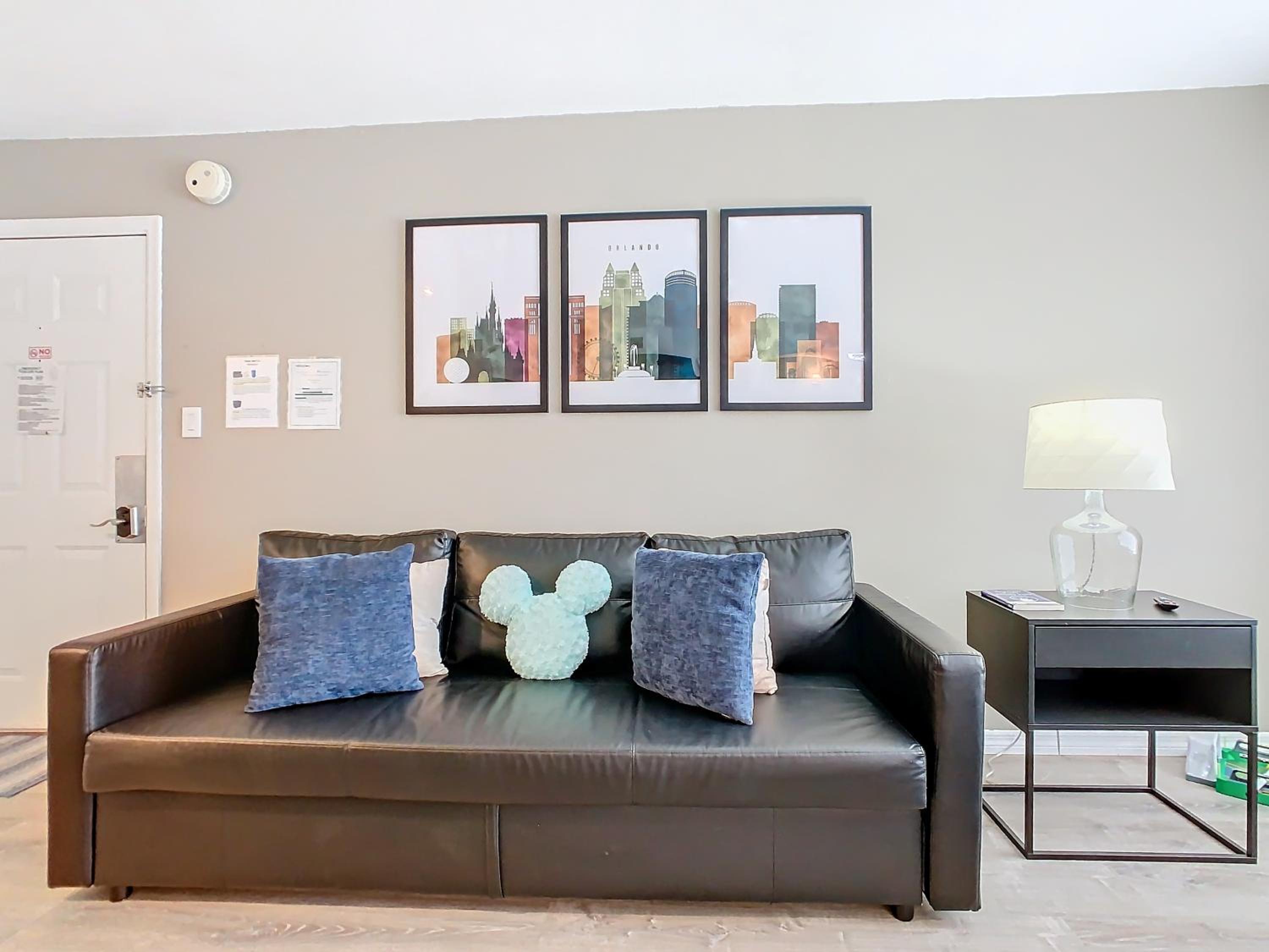 Be Our Guest! 1 Bedroom Condo Near Disney Parks!
