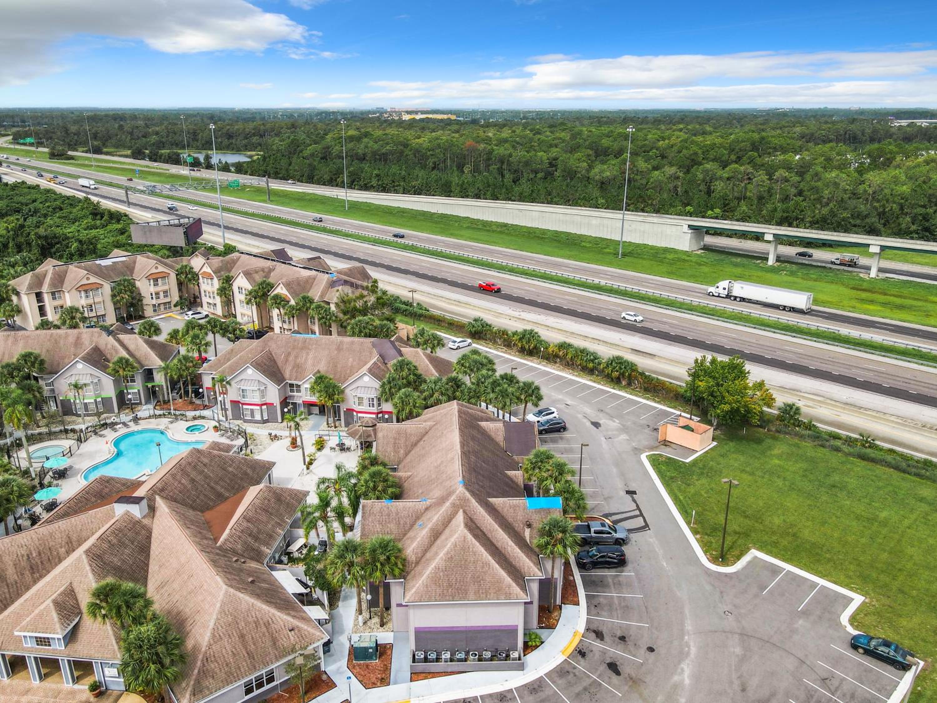 Be Our Guest! 1 Bedroom Condo Near Disney Parks!