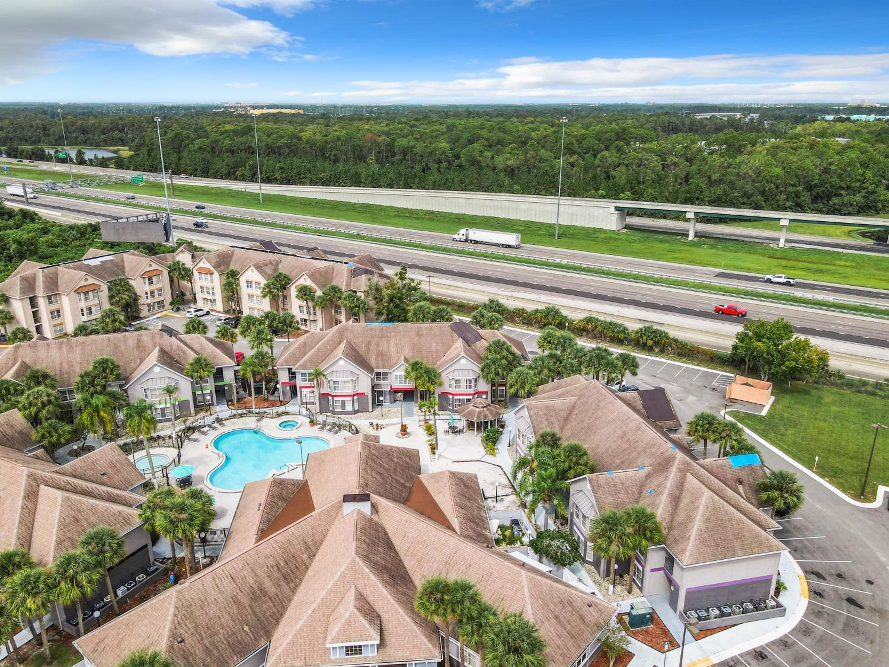 Be Our Guest! 1 Bedroom Condo Near Disney Parks!