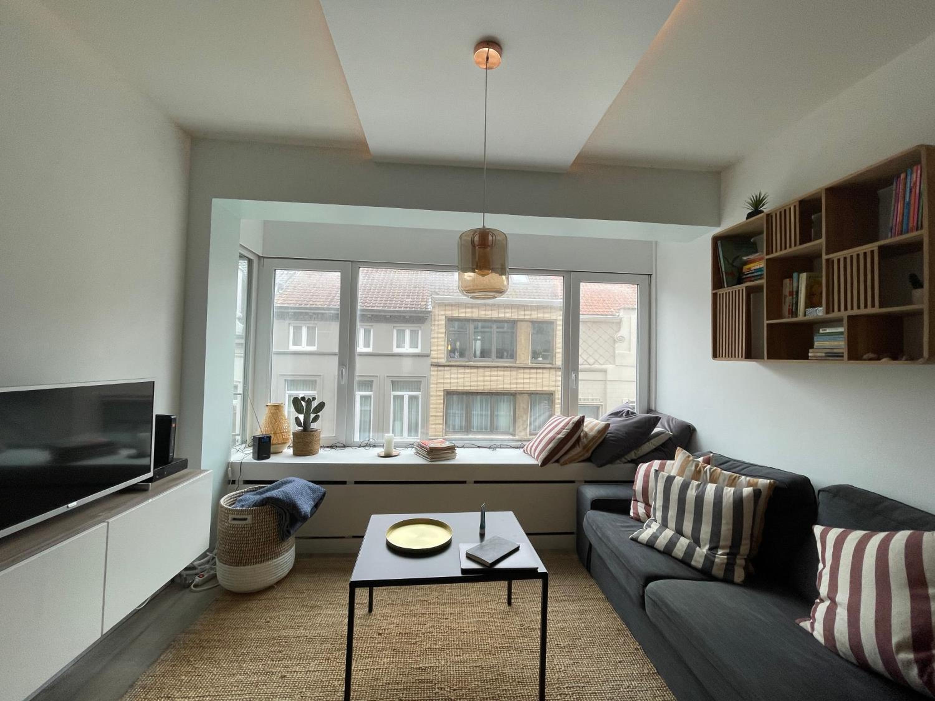 Cosy & bright apartment in Belle Epoque-area