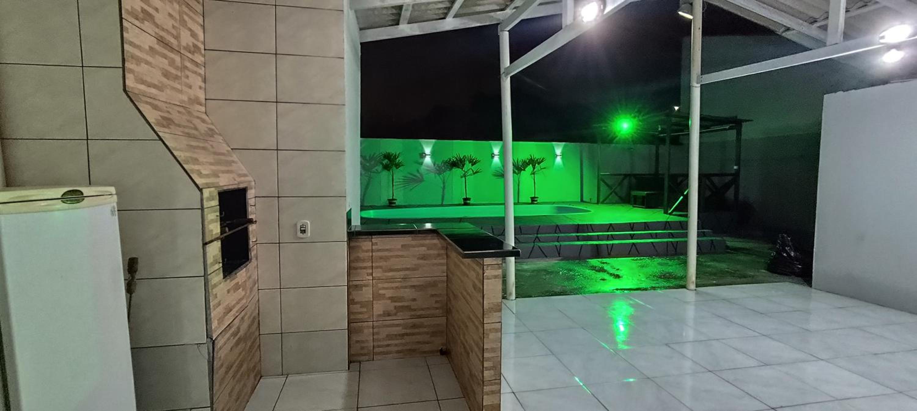Casa na praia com piscina pontal do Paraná