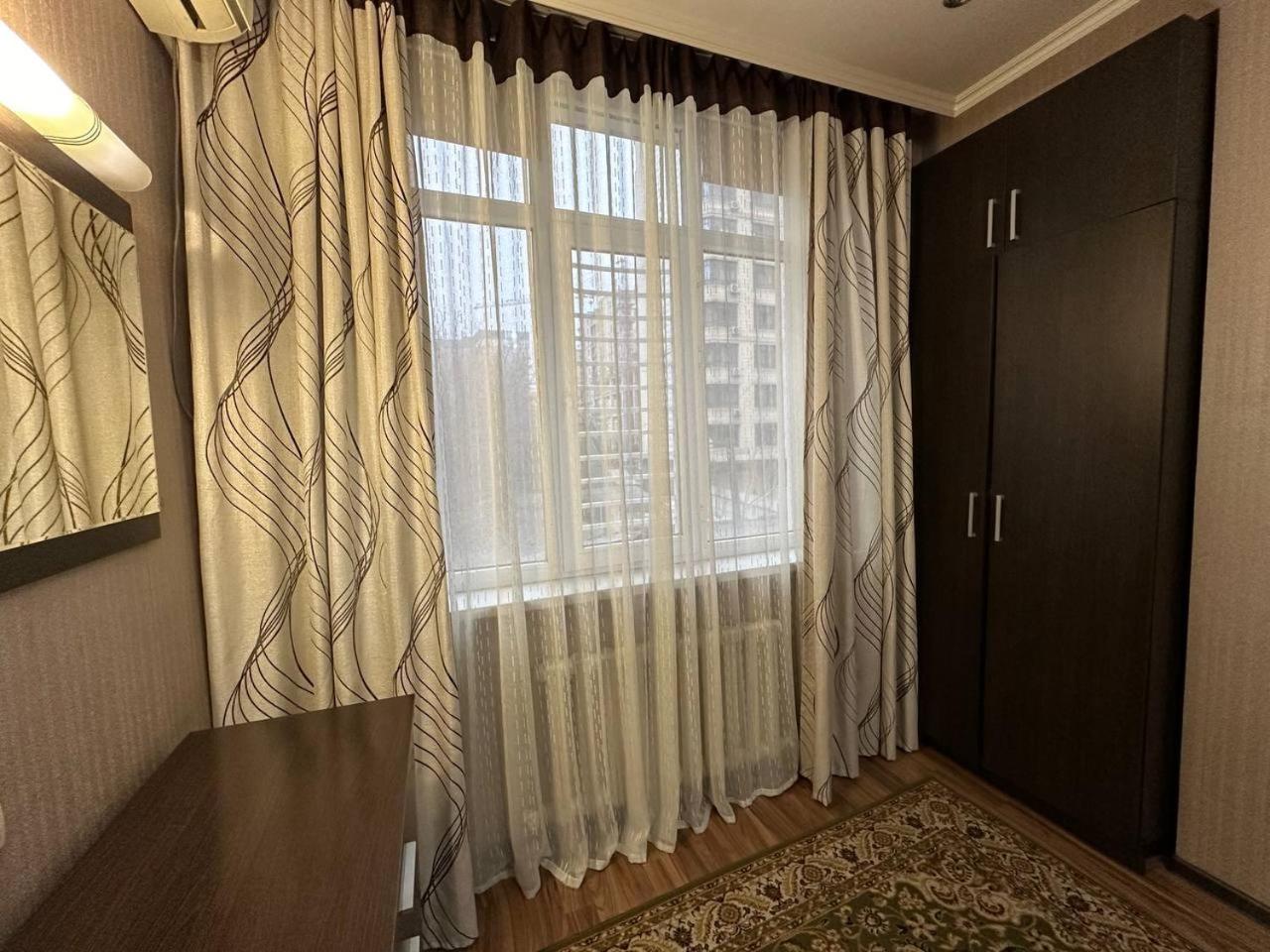 1-bedroom apartment on Sydykova 198 view 2