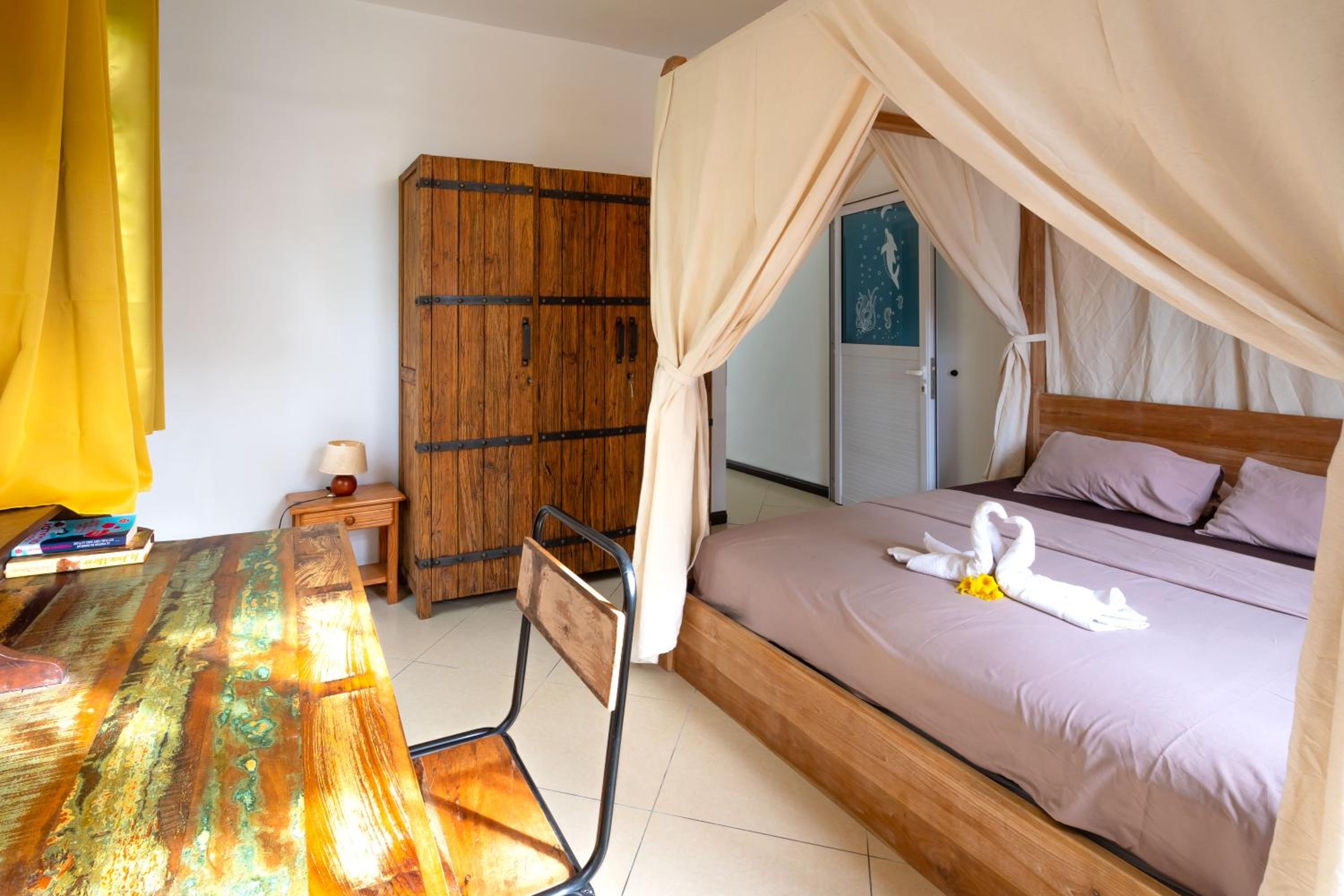 Twakila Sunset Suites