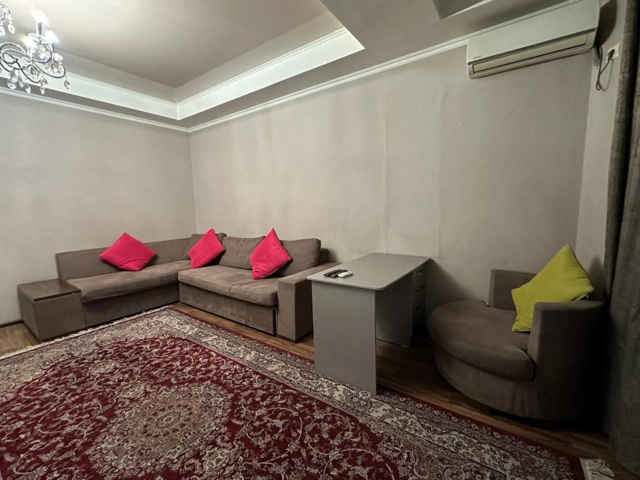 1-bedroom apartment on Sydykova 198 view 3