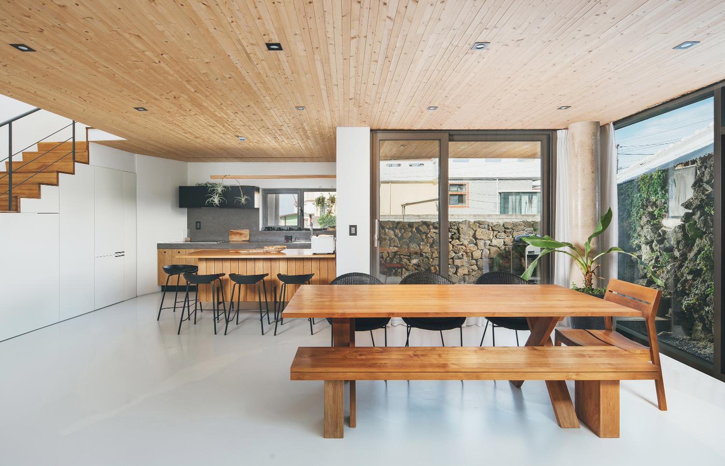 일상호사 Ilsanghosa AB - Architect-Designed Coastal Villa view 3
