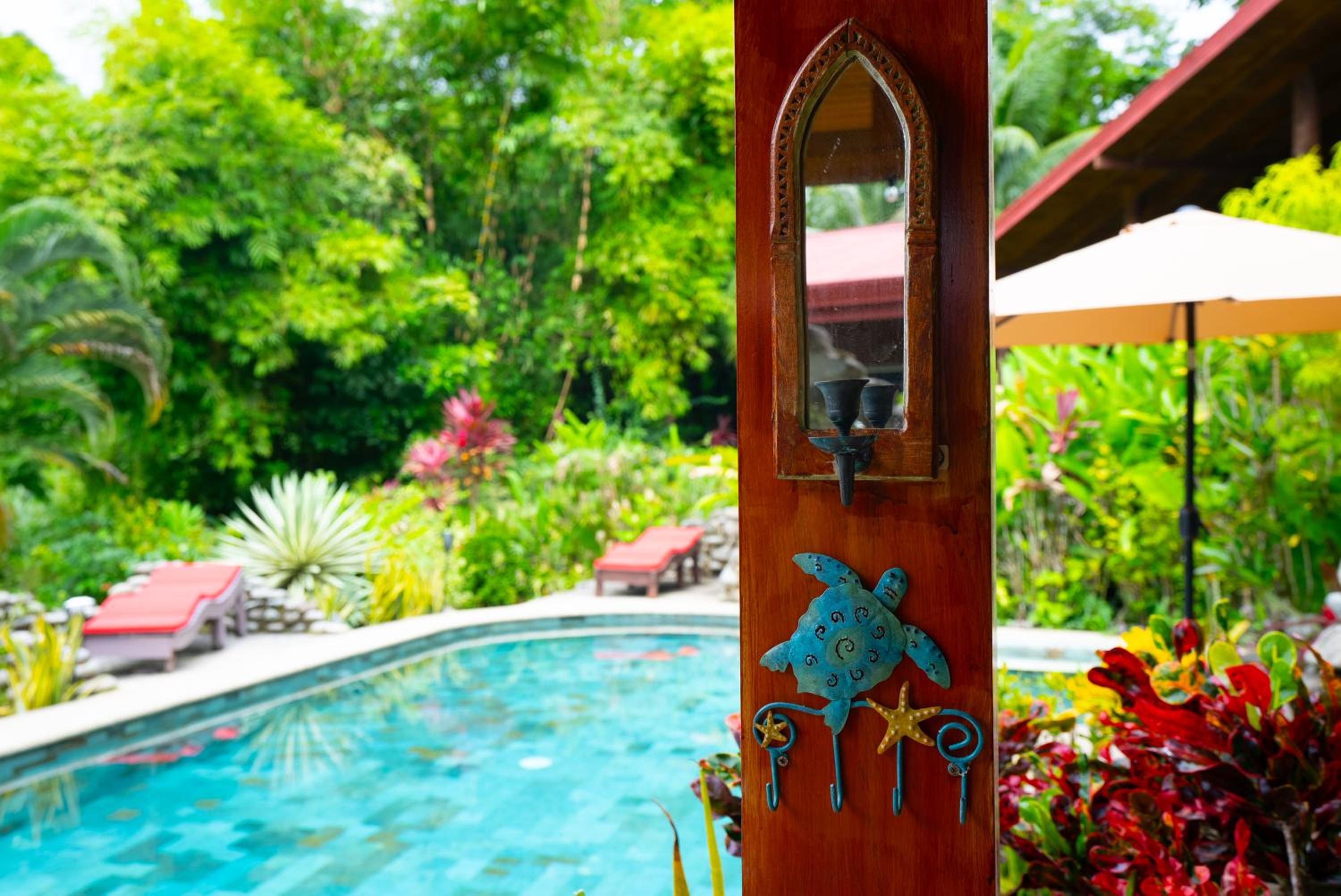 Tortuga Premium Riverfront Jungle Villa with Jacuzzi and Pool