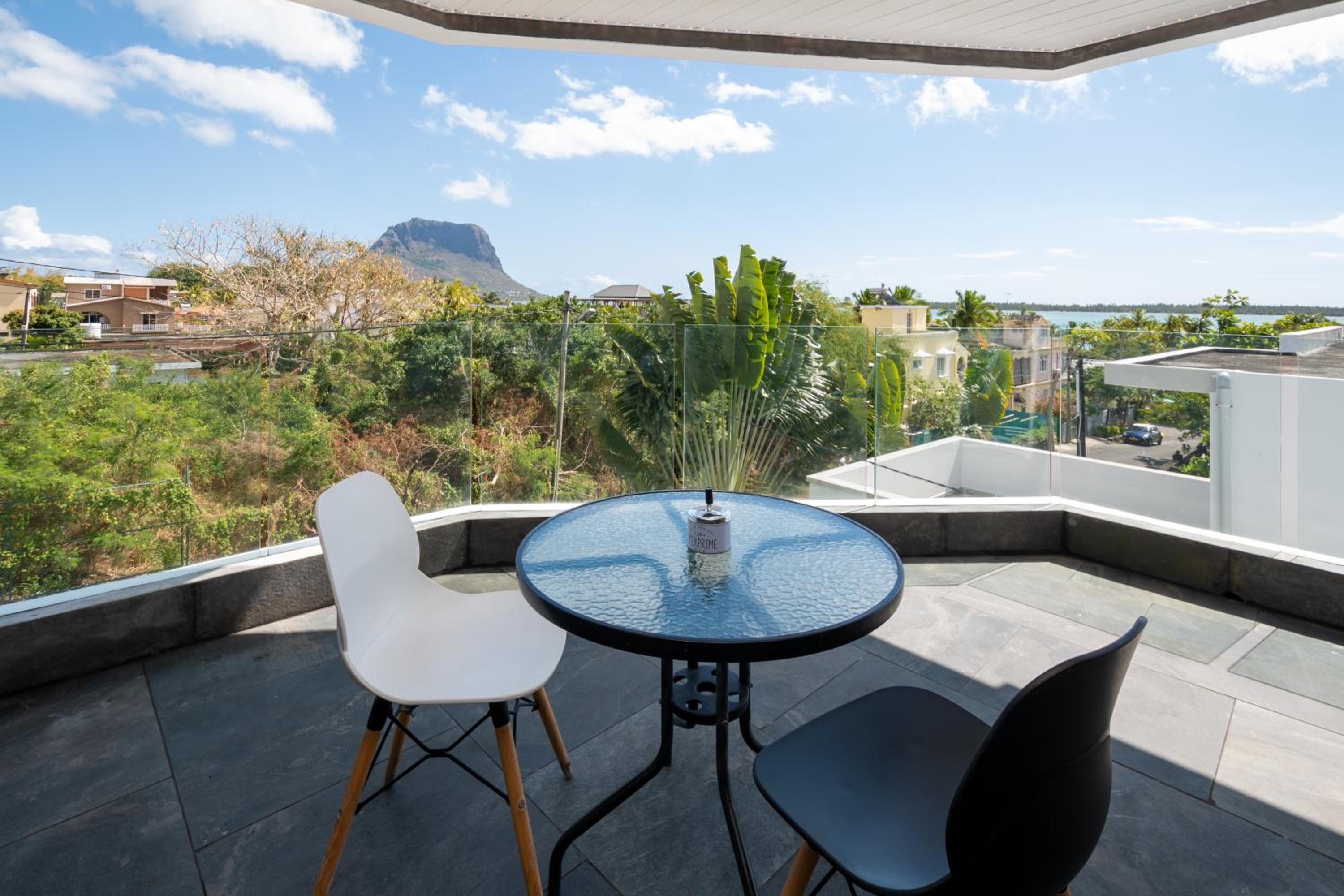Twakila Sunset Suites