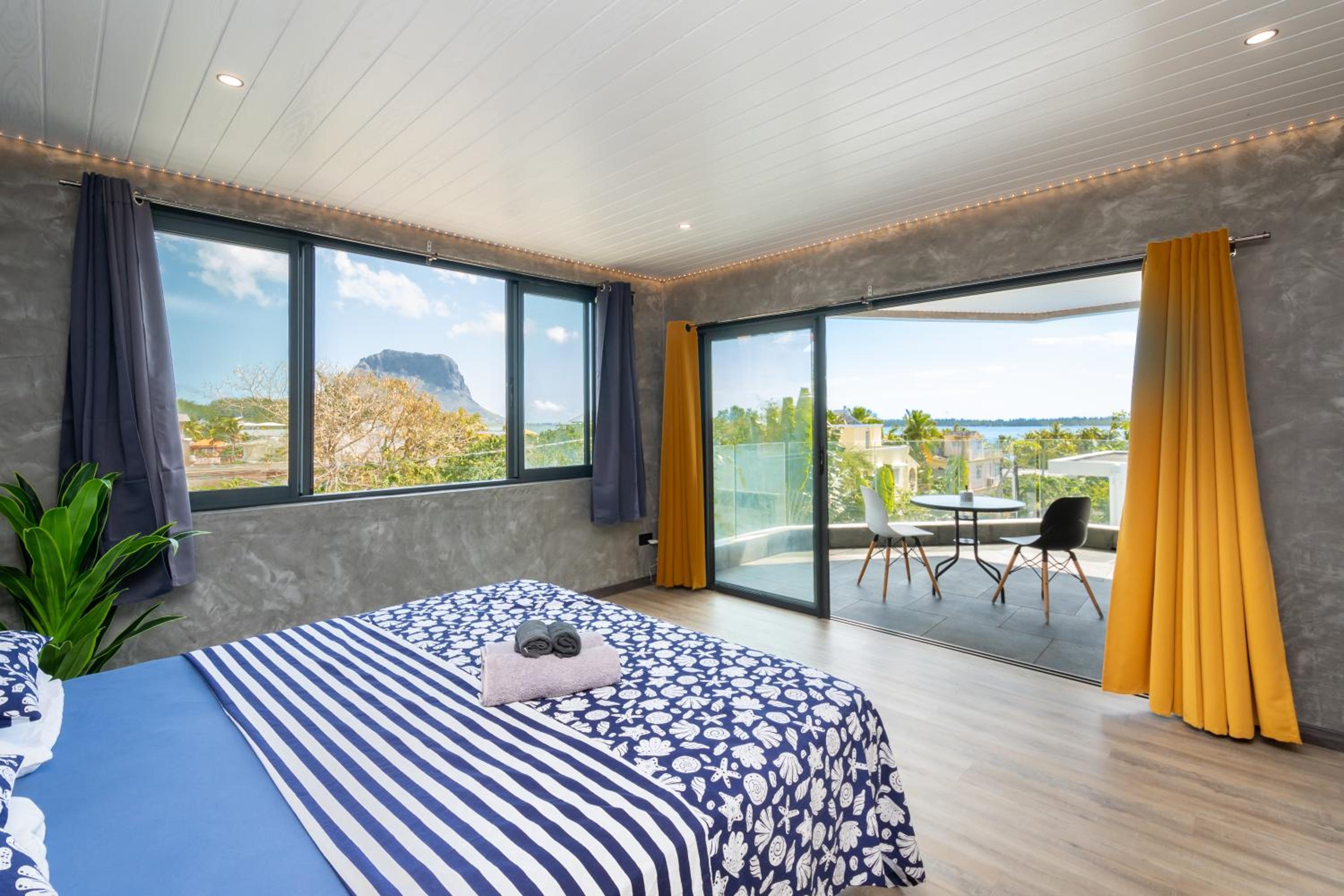 Twakila Sunset Suites