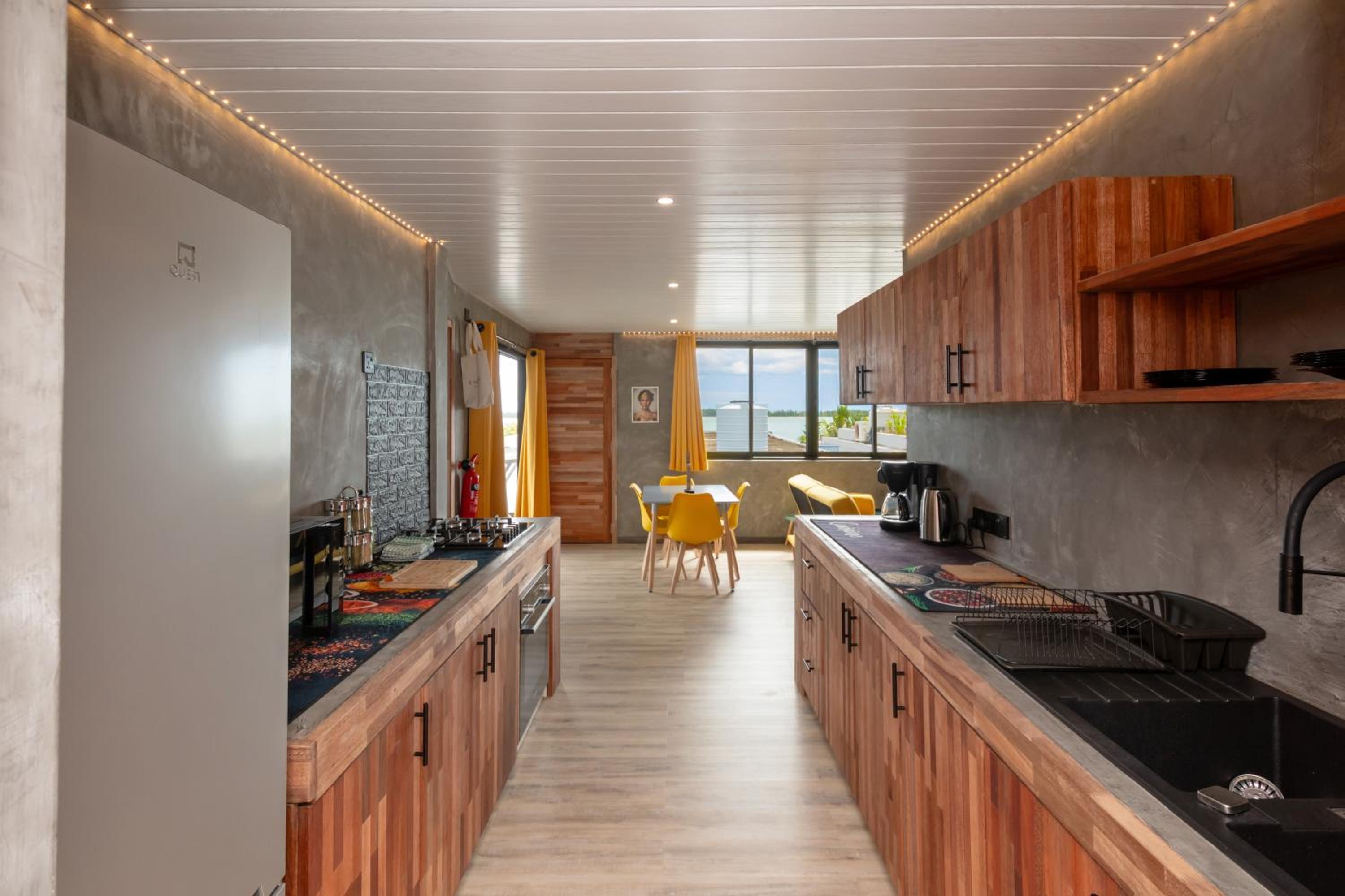 Twakila Sunset Suites