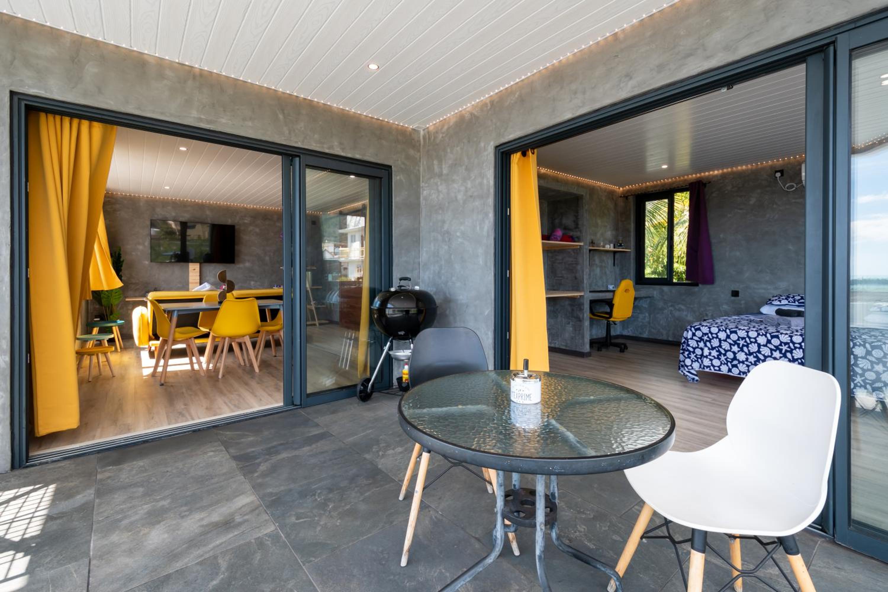 Twakila Sunset Suites