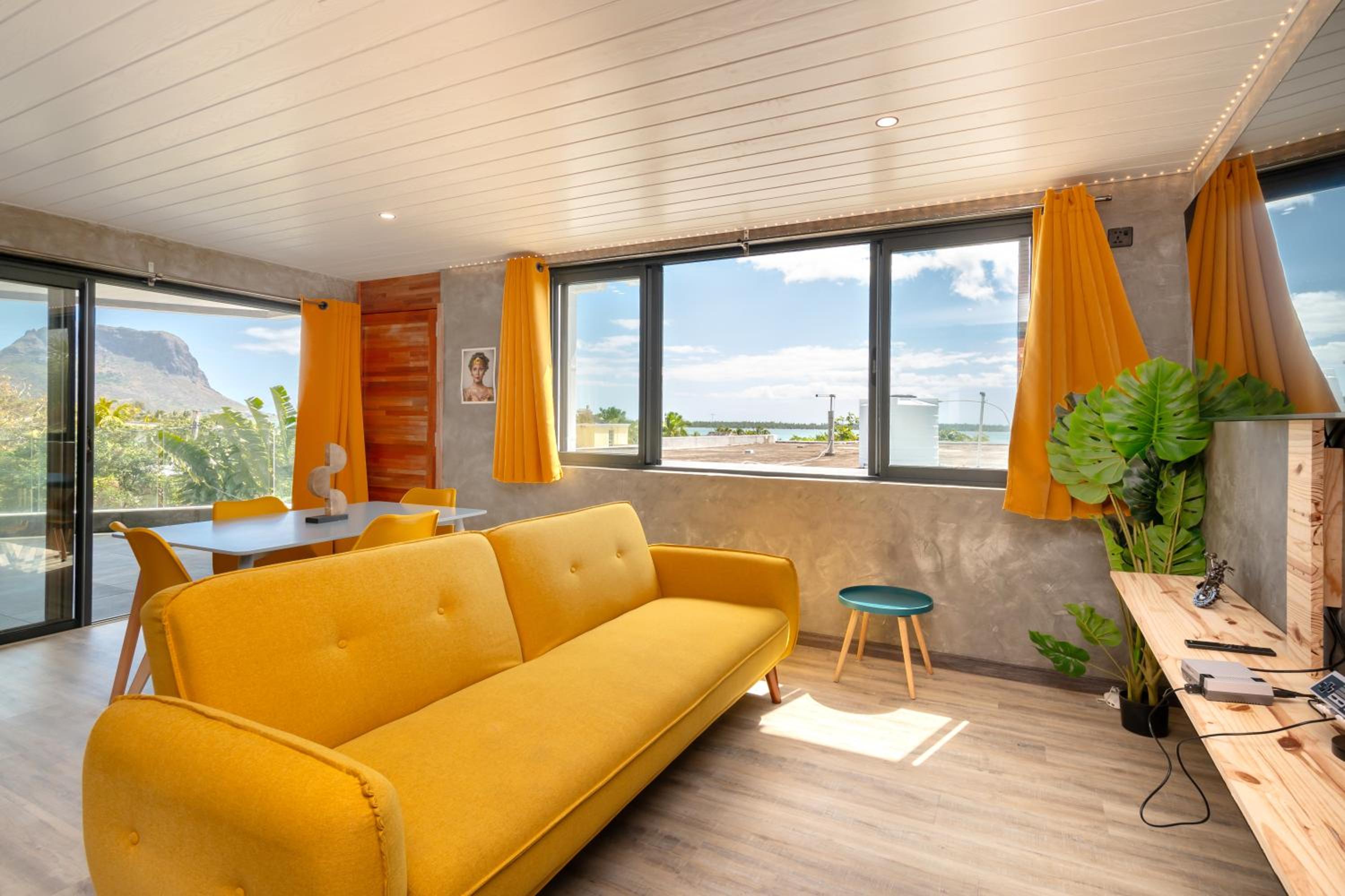 Twakila Sunset Suites