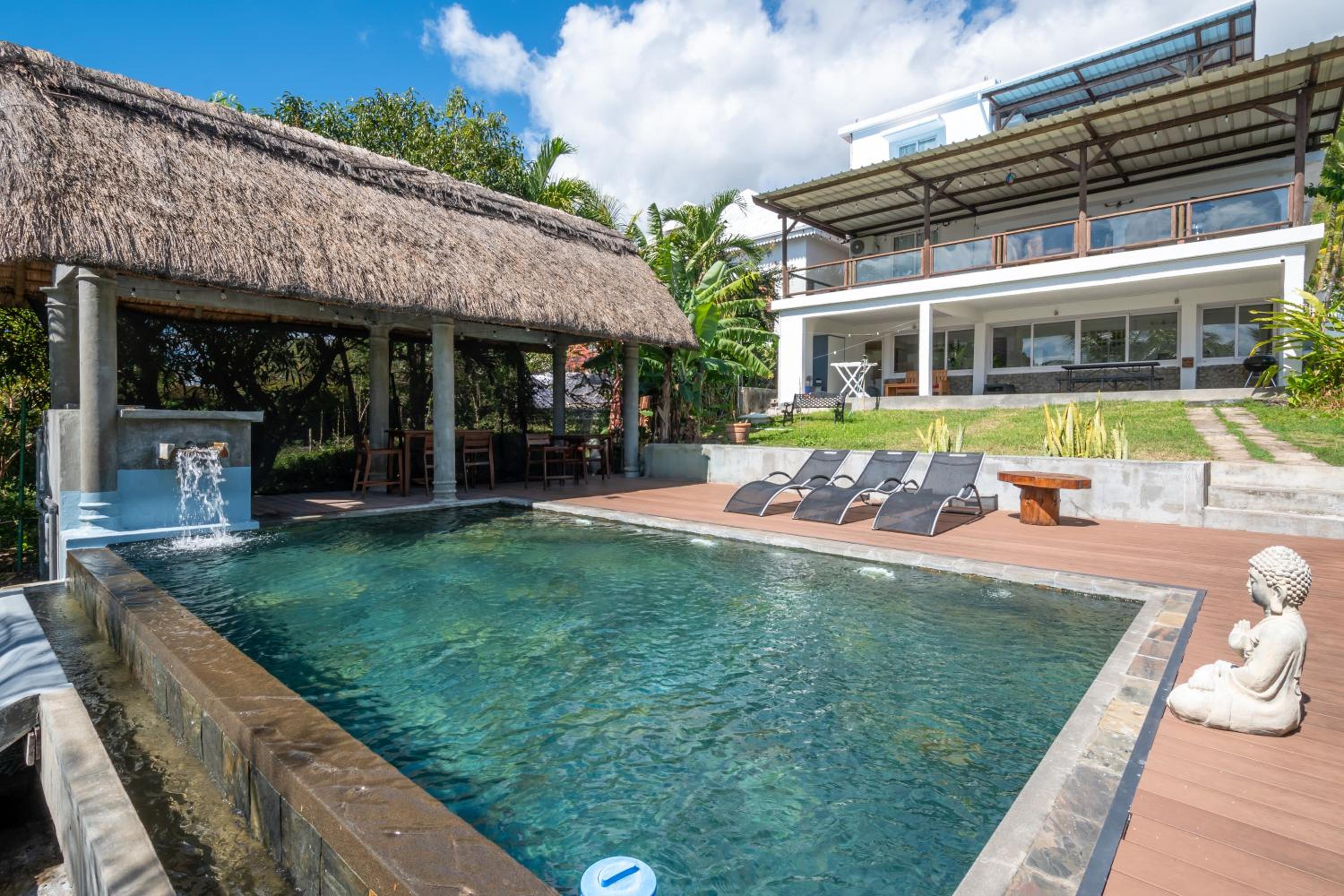 Twakila Sunset Suites