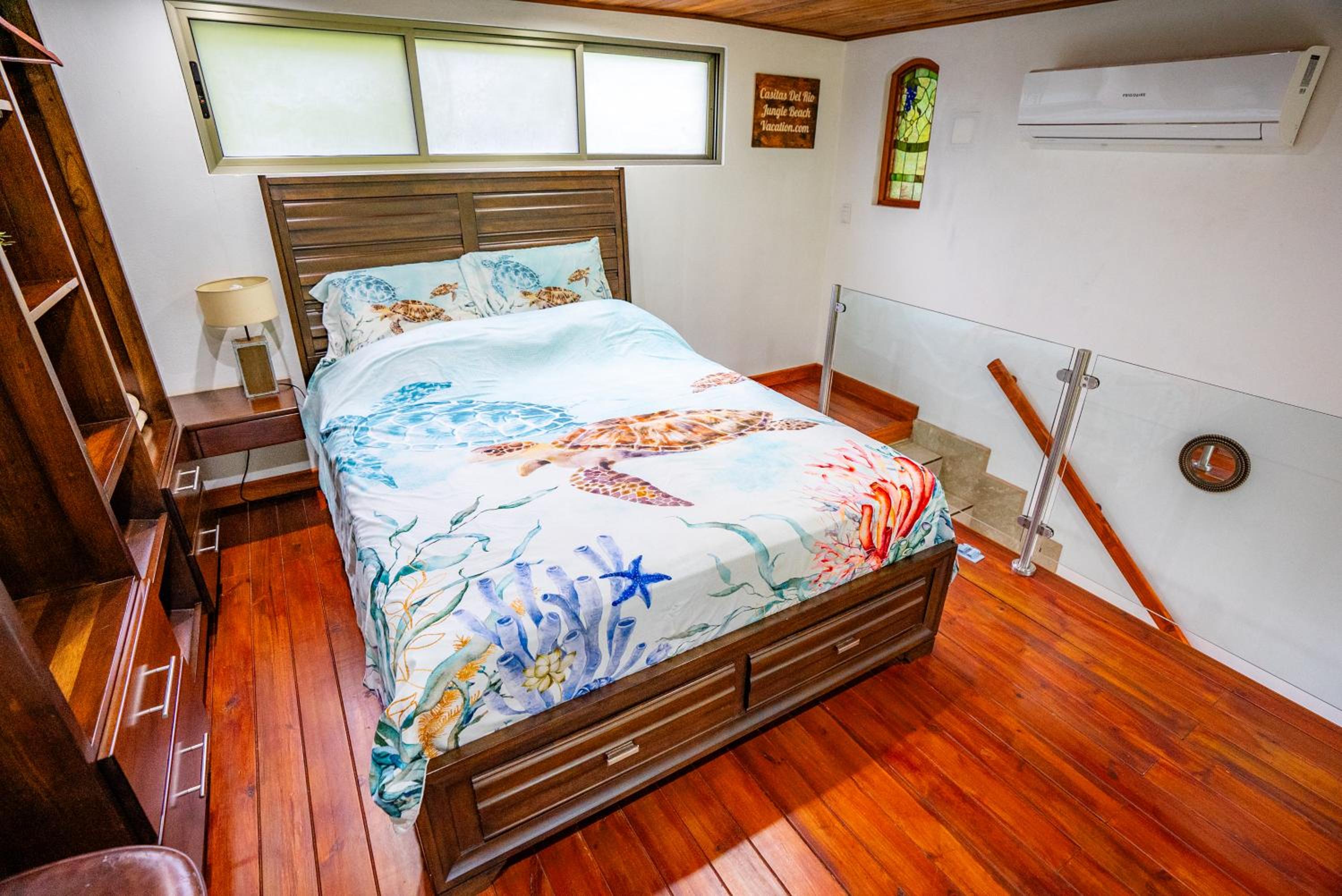 Tortuga Premium Riverfront Jungle Villa with Jacuzzi and Pool