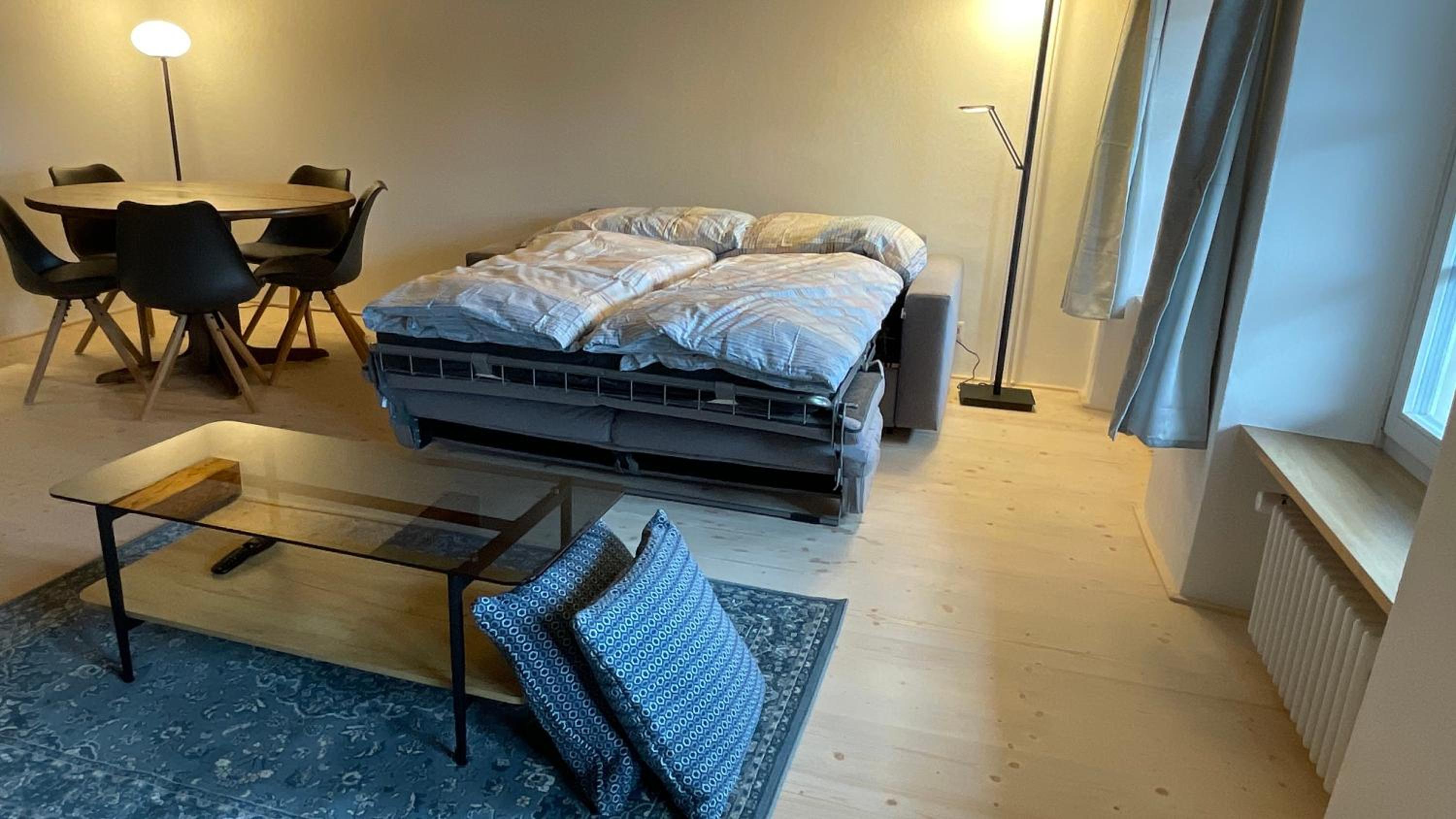 a knight's splendid apartment