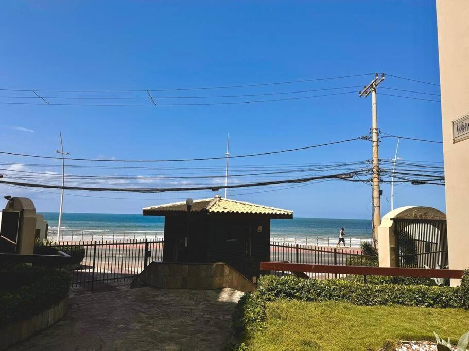 Ondina de frente para o mar