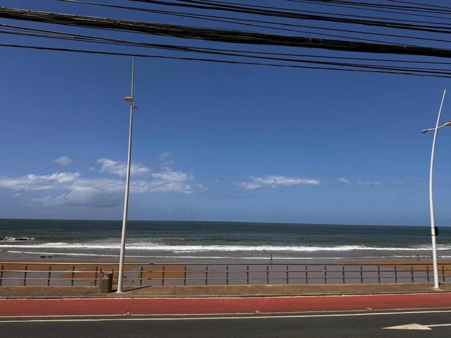 Ondina de frente para o mar
