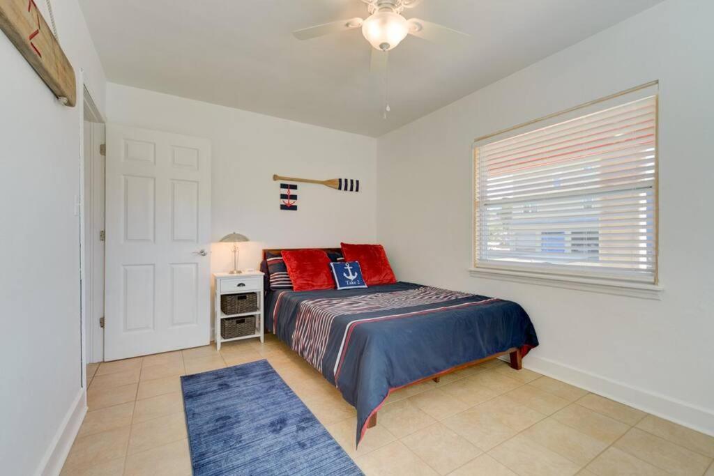 Surfside House