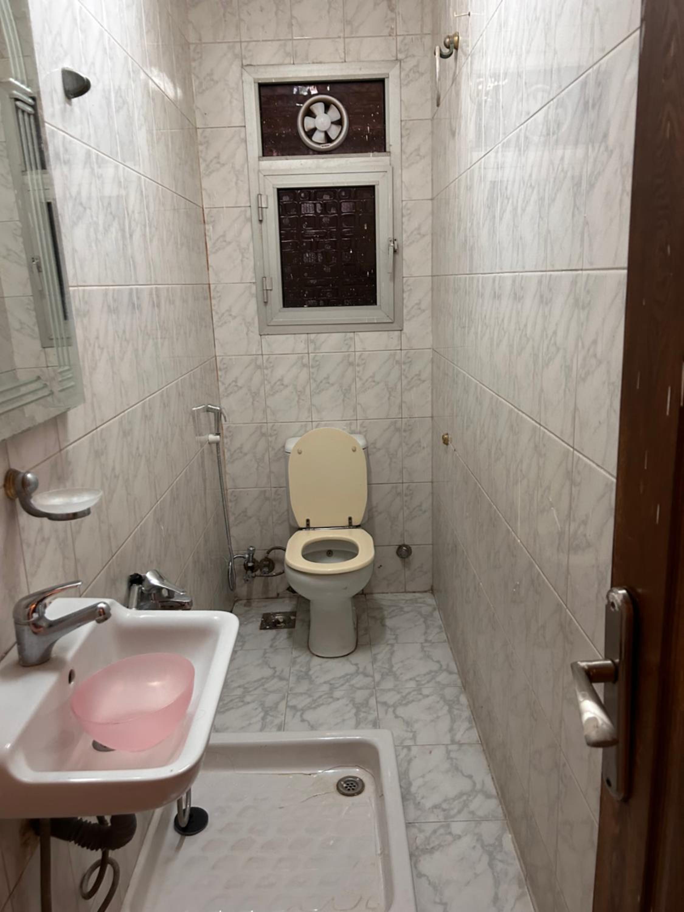 Ezzat Salama Abbas Al Akkad Hotel