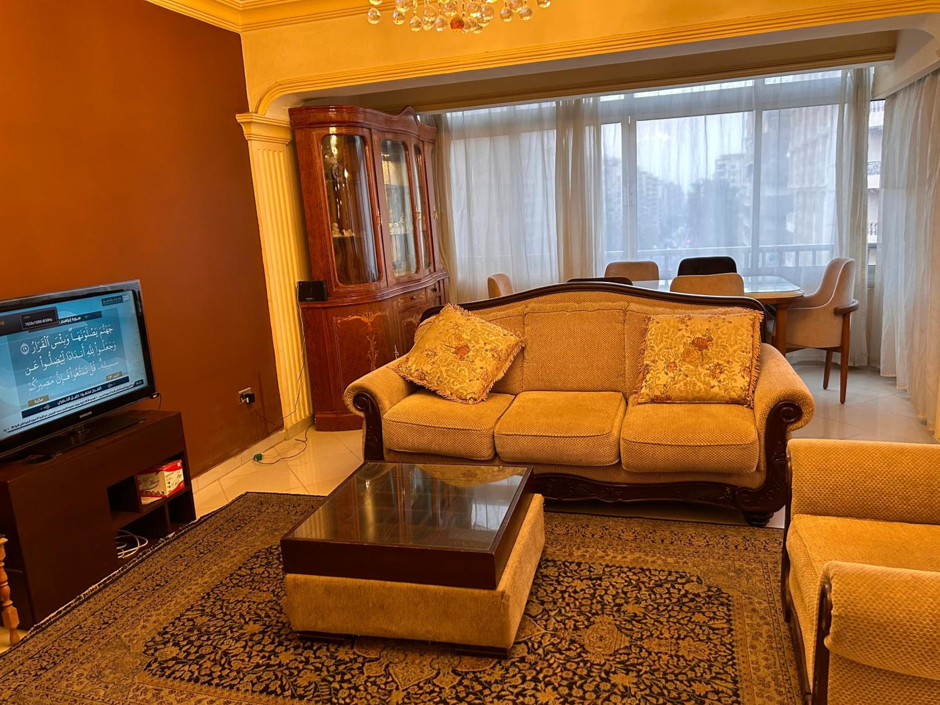 Ezzat Salama Abbas Al Akkad Hotel
