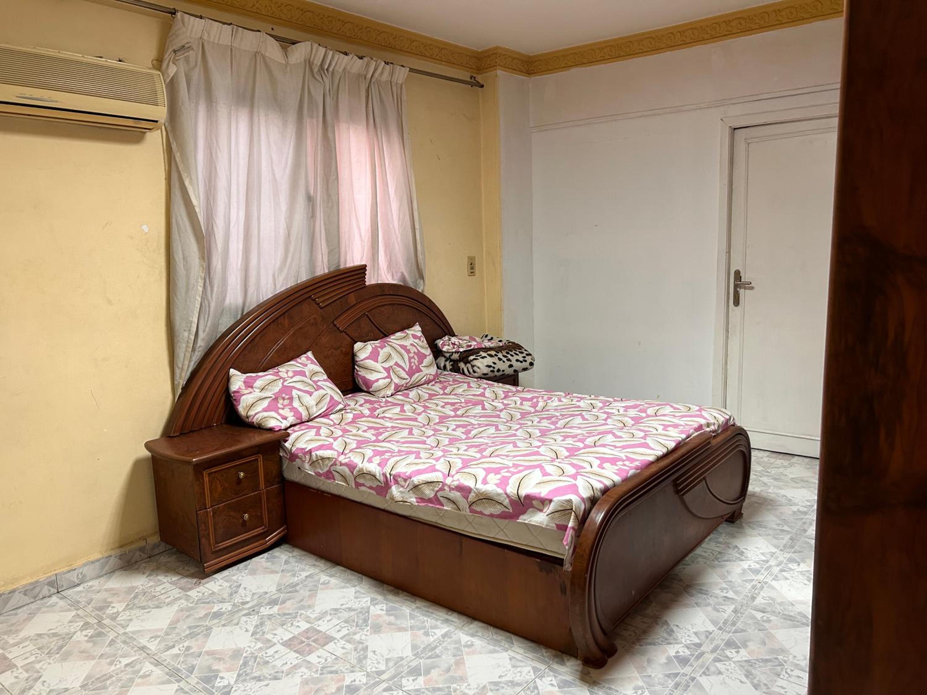 Ezzat Salama Abbas Al Akkad Hotel