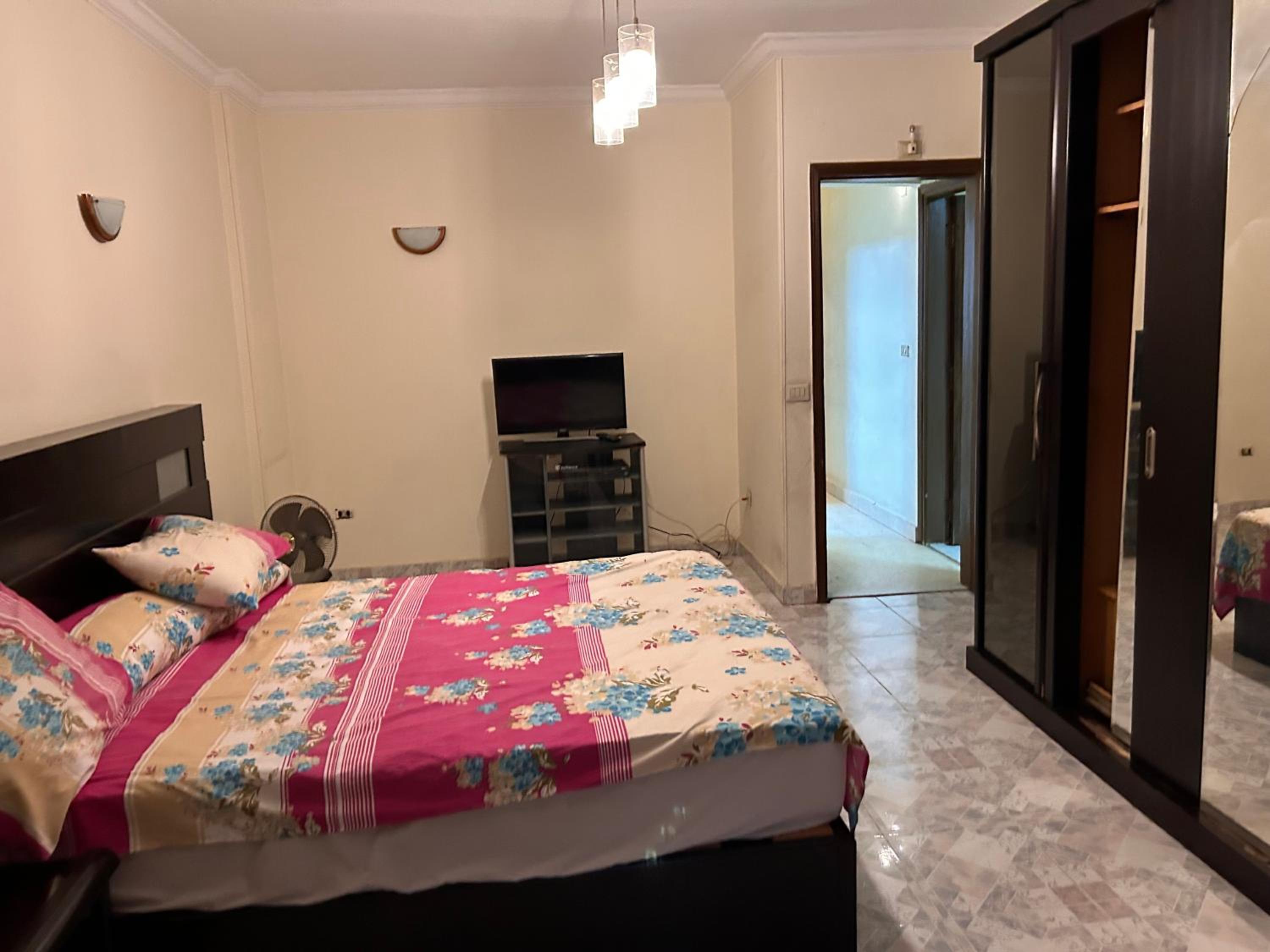 Ezzat Salama Abbas Al Akkad Hotel