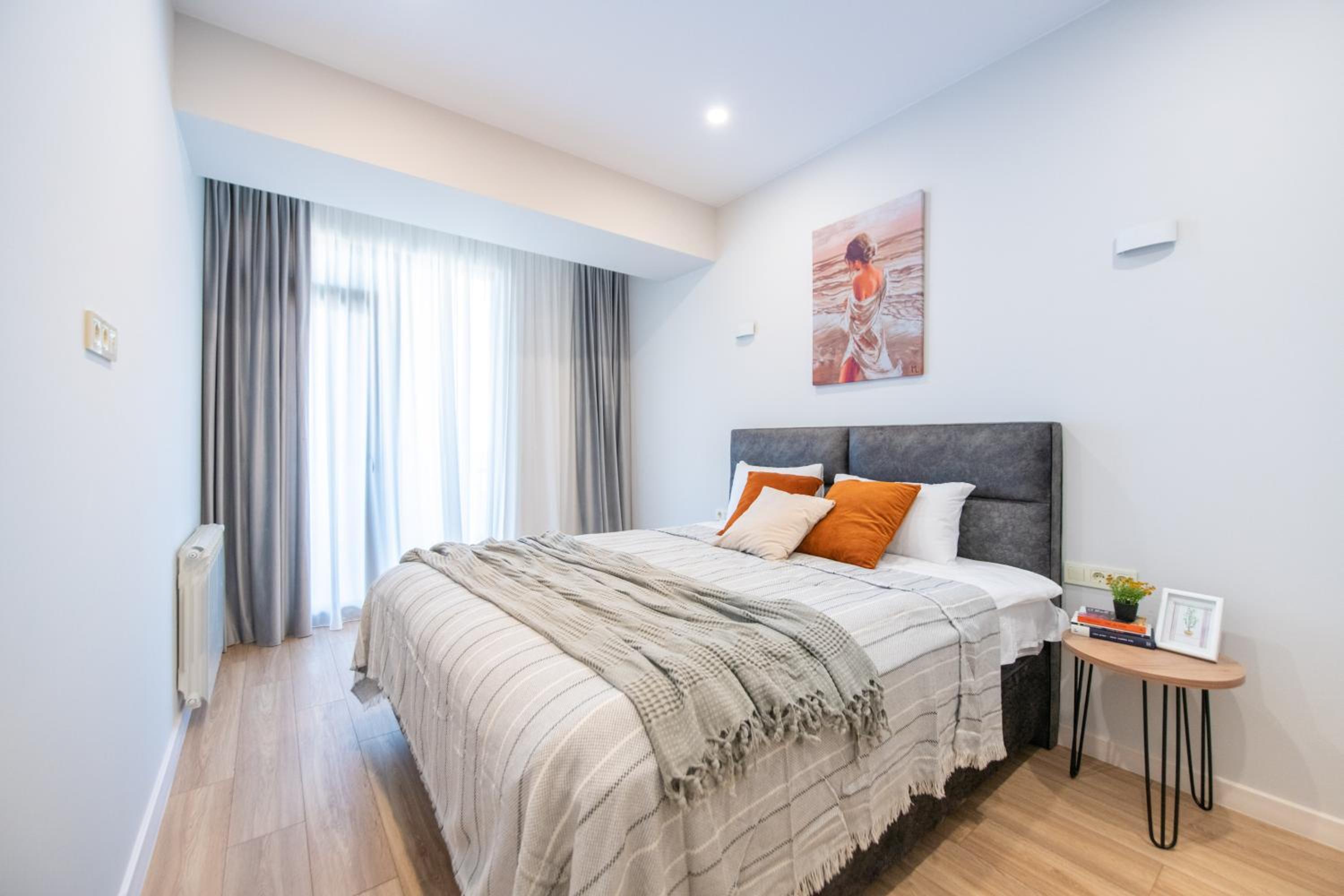 ProRealty -2BR apartment with fantastic view to city view 3