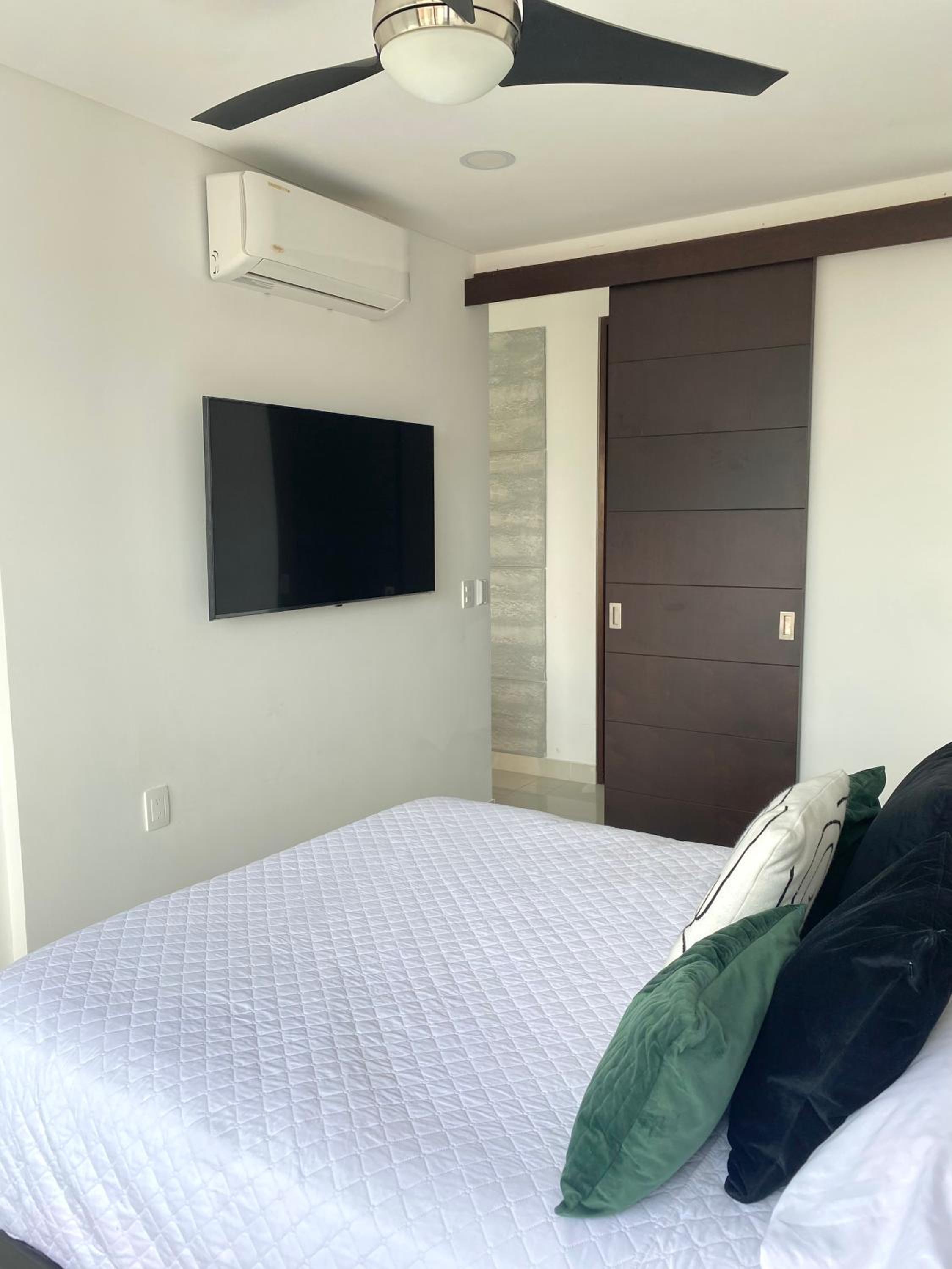 New apartment Neen