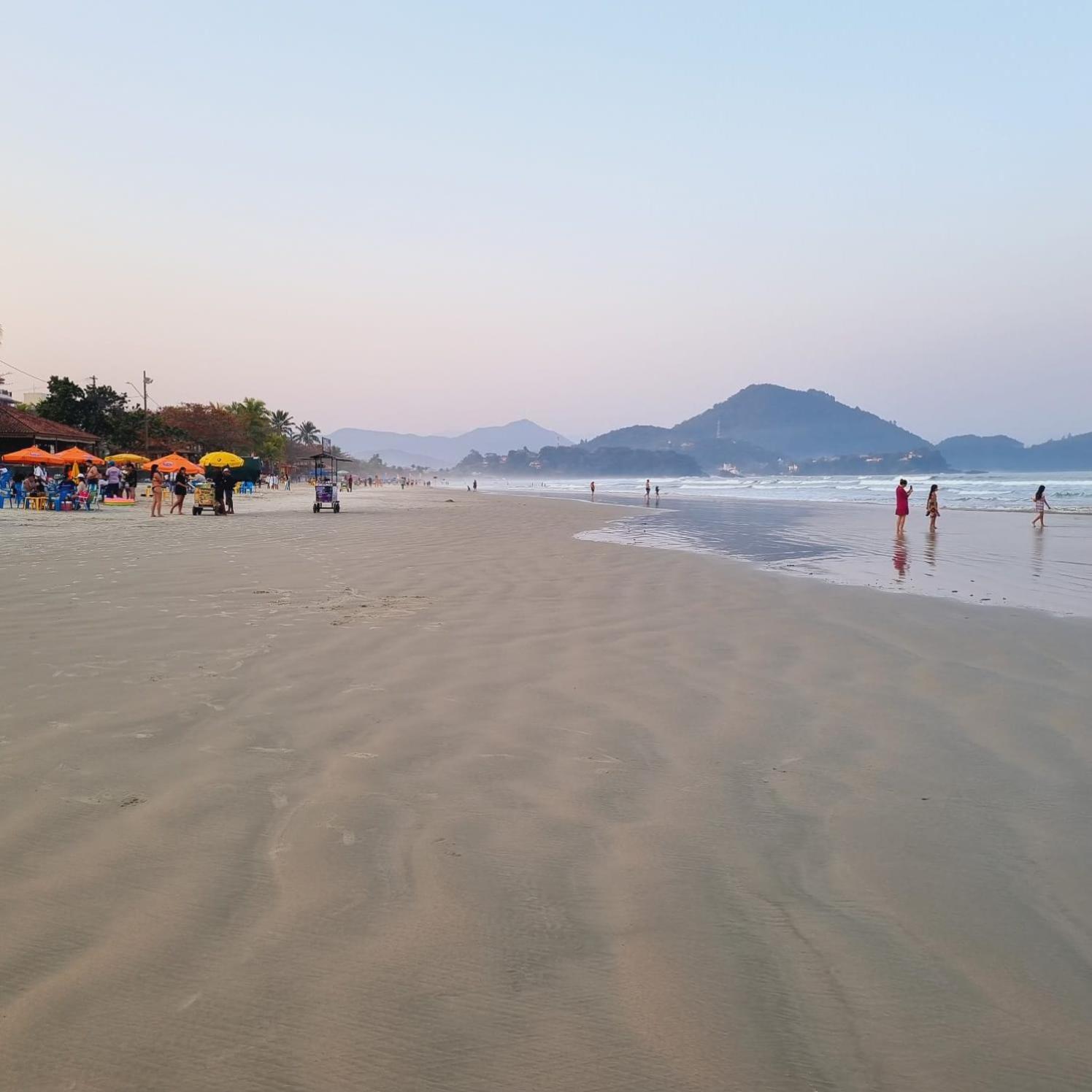 Apto novo moderno e acolhedor na Praia Grande