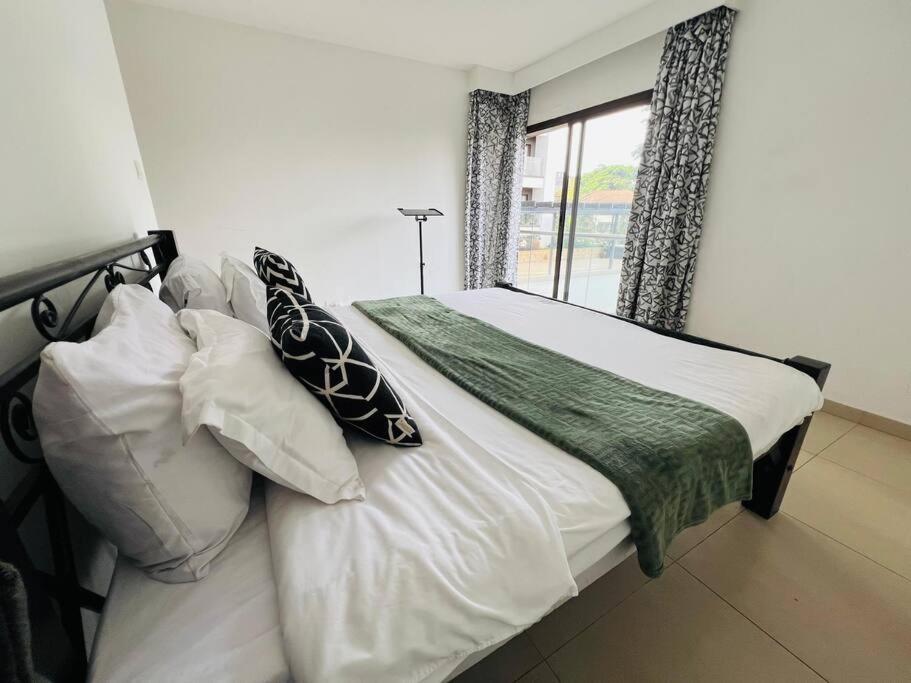 Luxury 2-Bedroom - Astoria Apartments