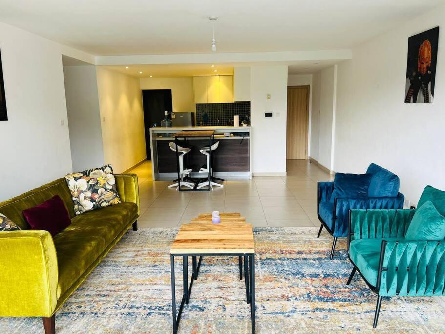 Luxury 2-Bedroom - Astoria Apartments