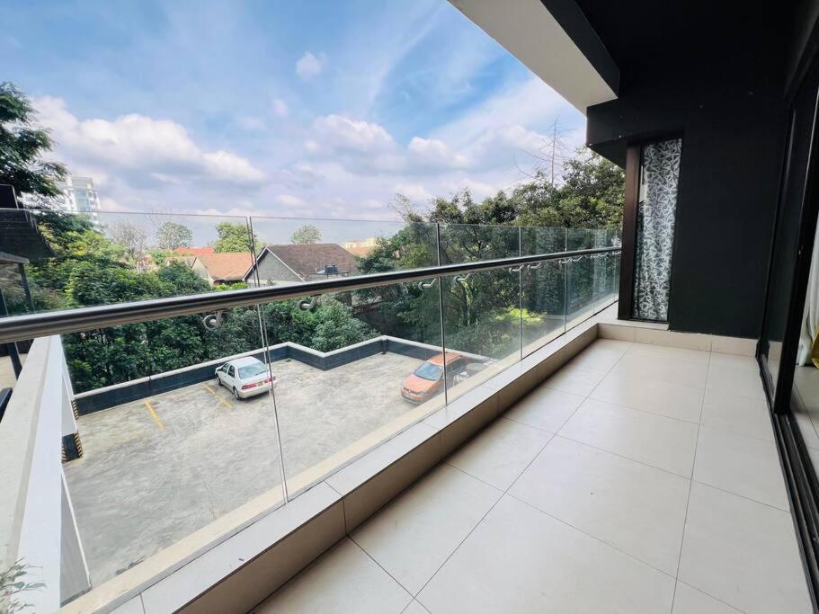 Luxury 2-Bedroom - Astoria Apartments
