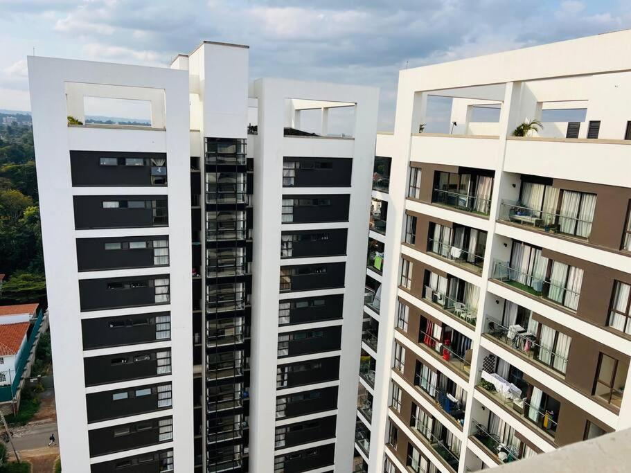 Luxury 2-Bedroom - Astoria Apartments