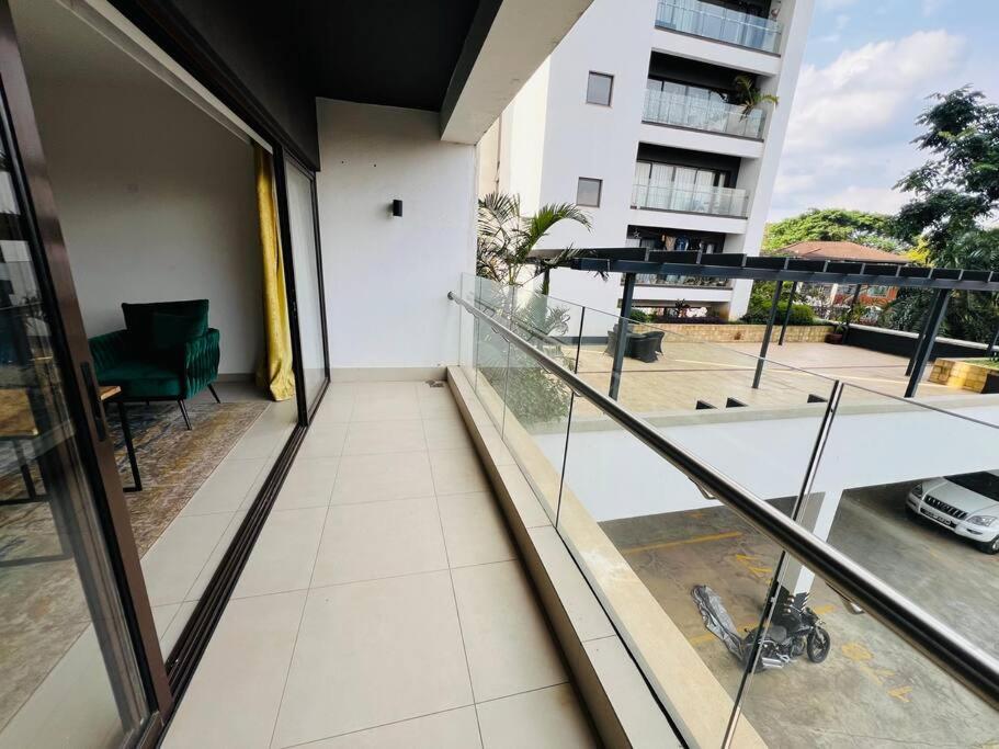 Luxury 2-Bedroom - Astoria Apartments