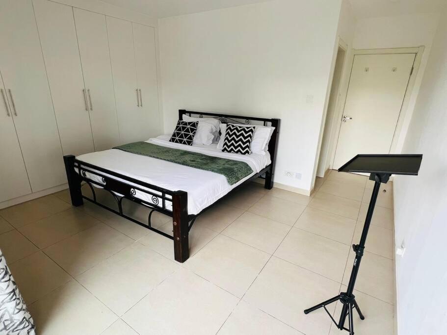 Luxury 2-Bedroom - Astoria Apartments