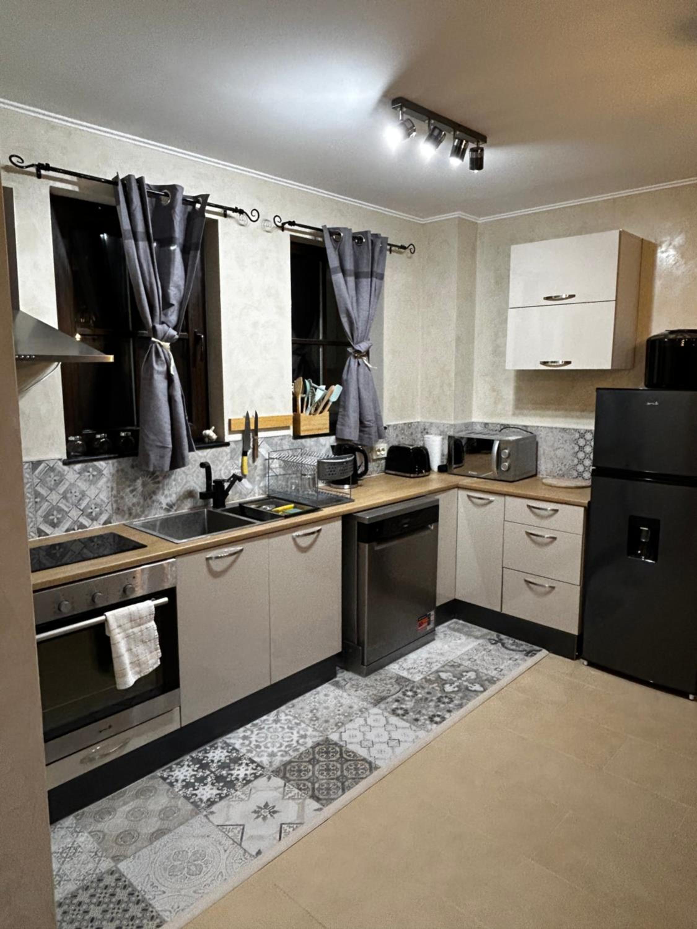 Pointview House Gesha